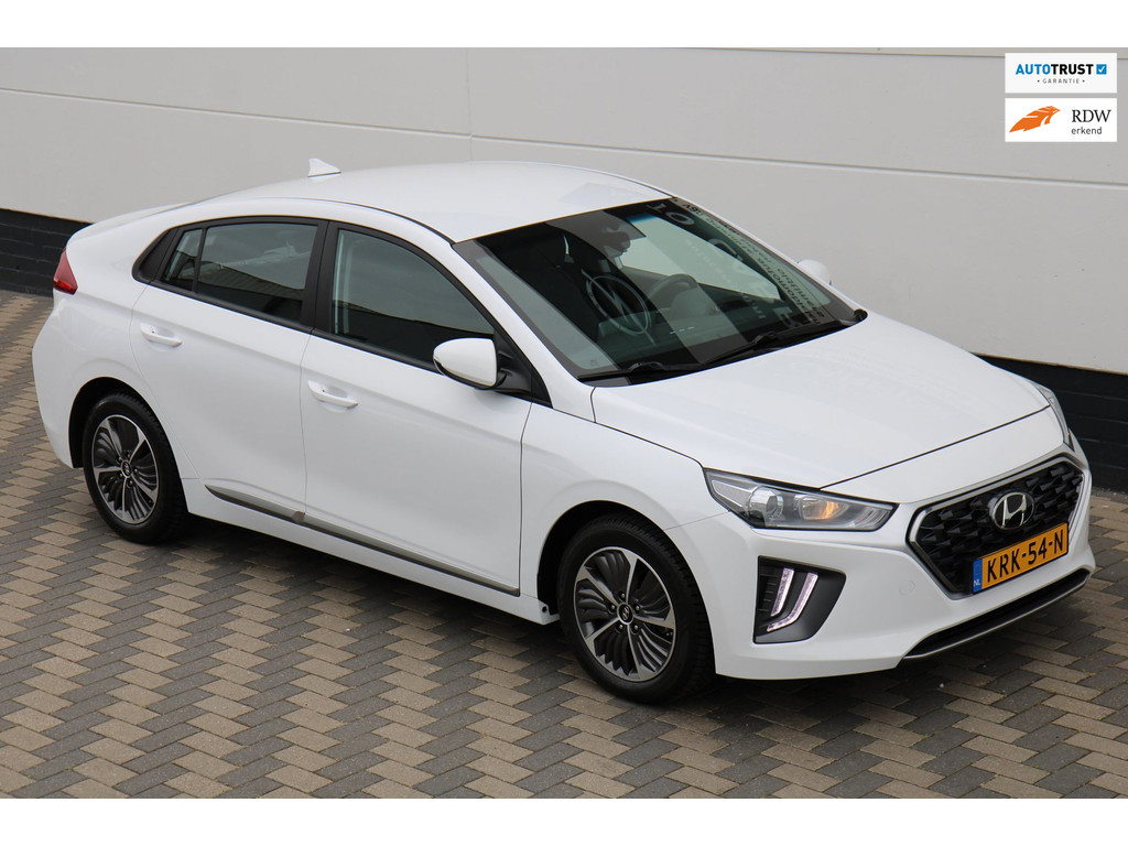 Hyundai IONIQ 1.6 GDi PHEV Carplay Camera Cruise BTW !!