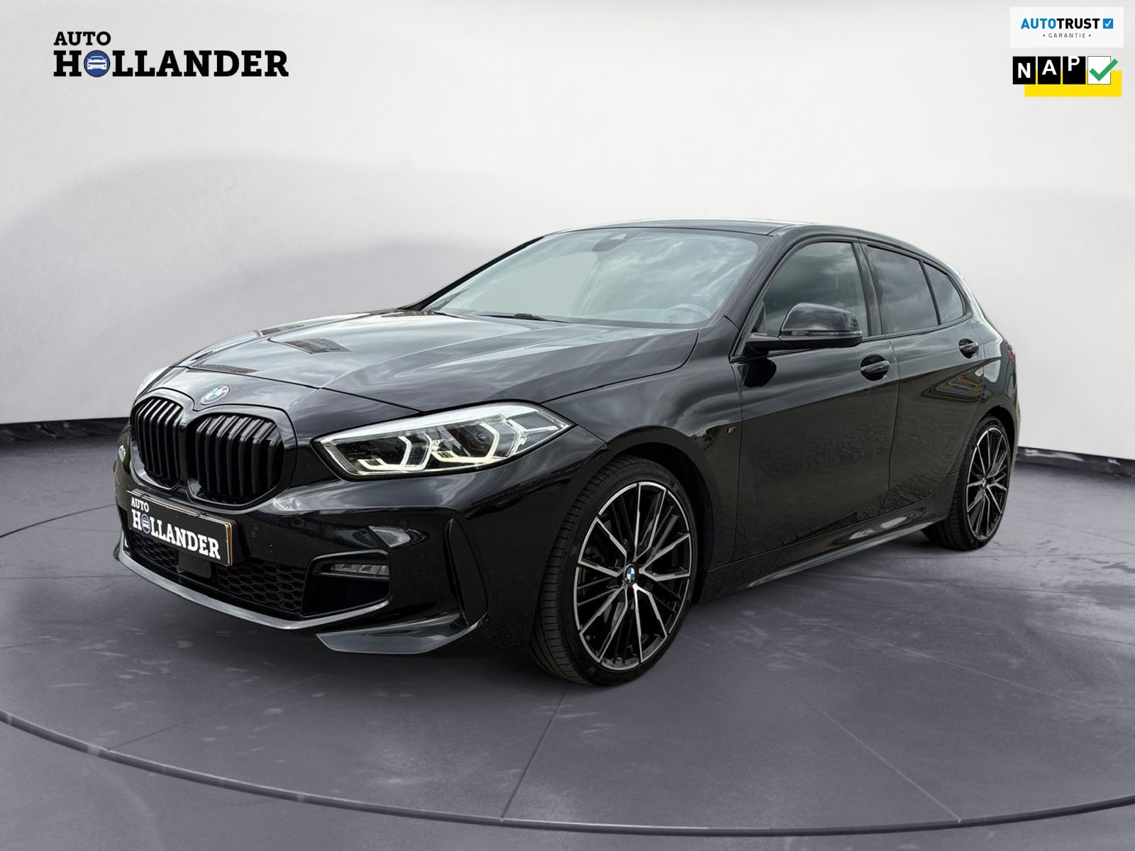 BMW 1-serie BMW 118i Msport | 19inch | Leder | Stoelverwarming | CarPlay