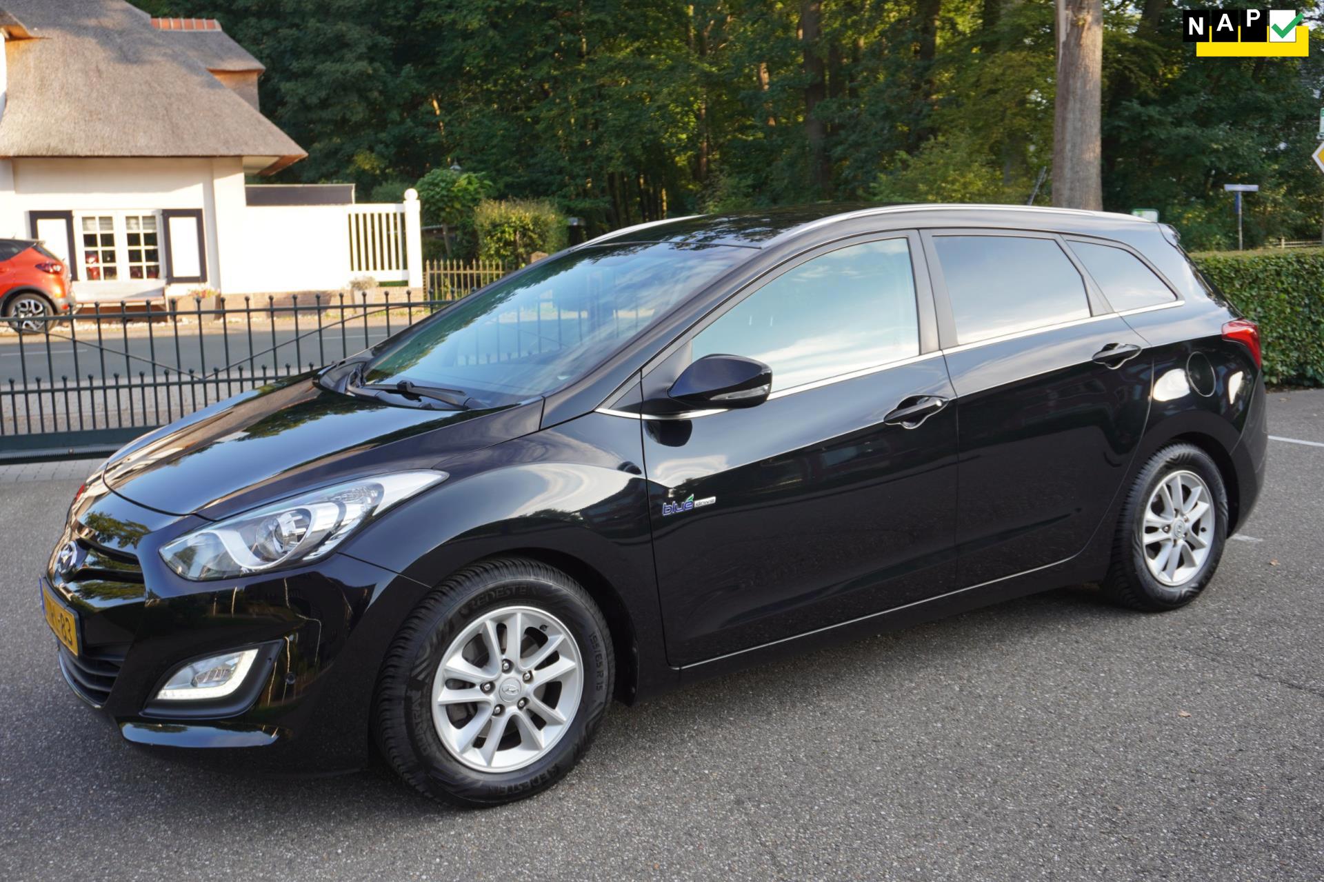 Hyundai I30 Wagon 1.6 GDi i-Motion Airco Navi Pdc Lm Velgen Trekhaak