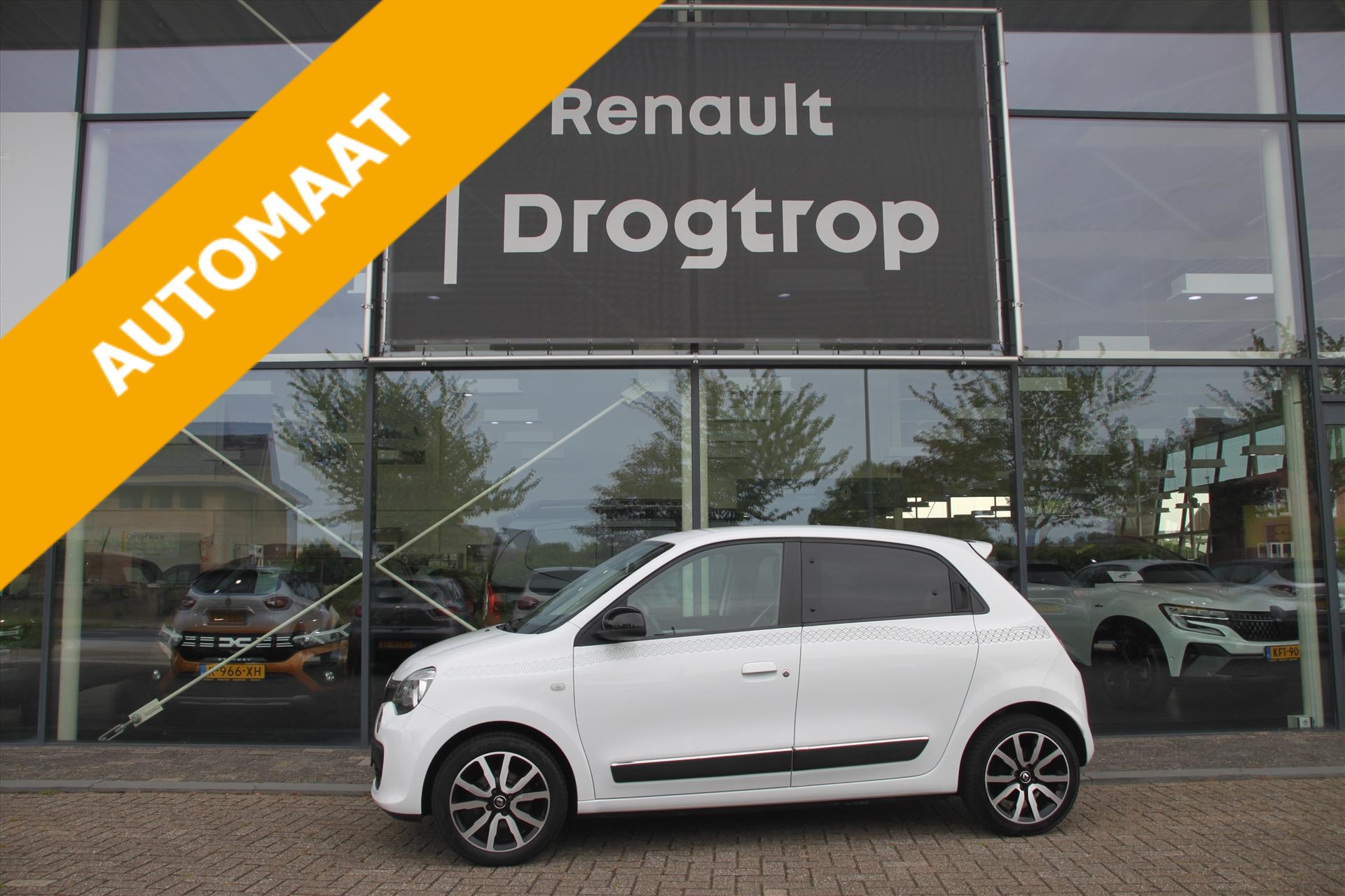 Renault Twingo 90PK-DYNAMIQUE-AUTOM-87DKM-NAVI-CRUISE-CAMERA-