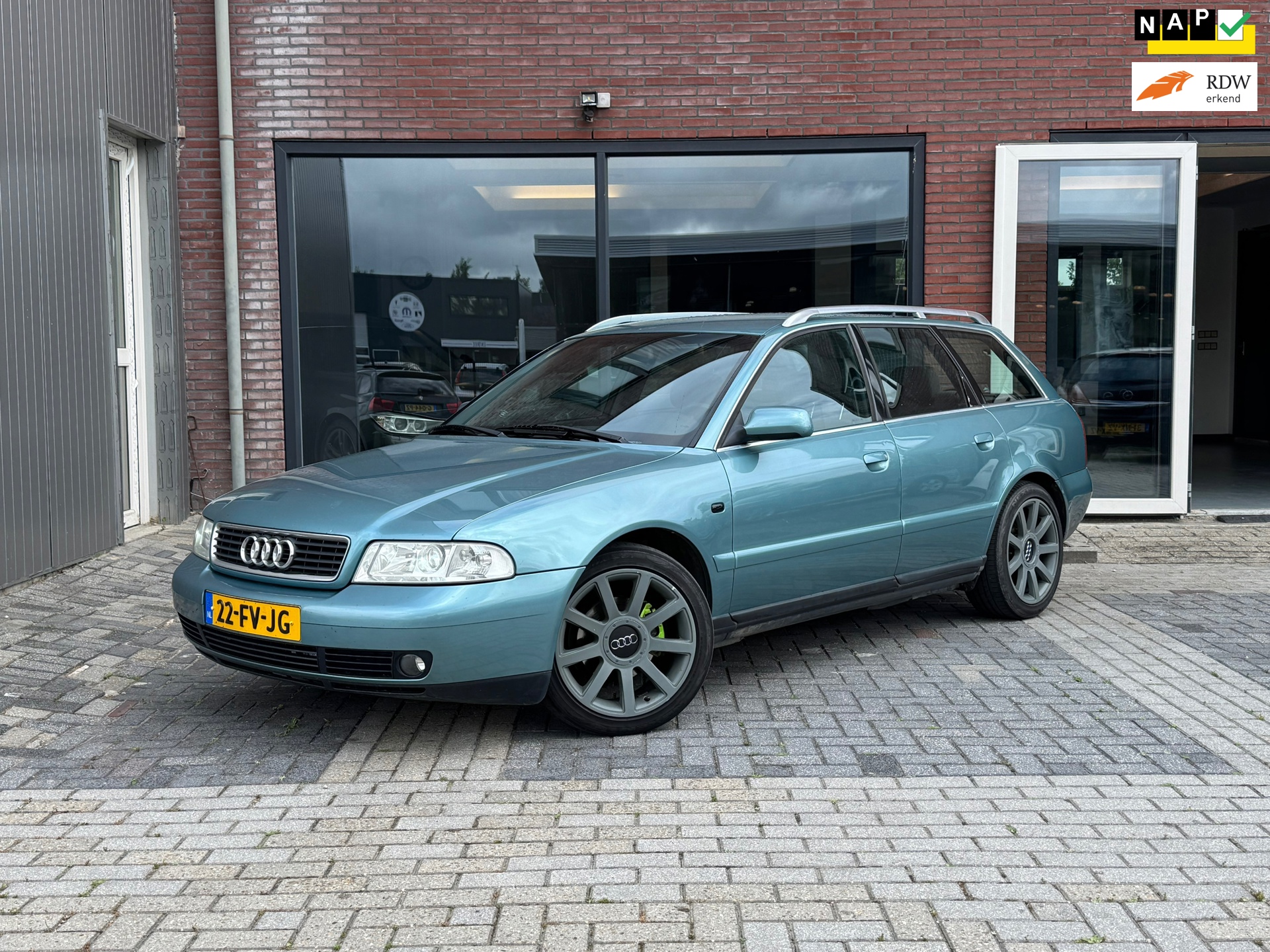Audi A4 Avant 1.6 Advance | Nette Auto | S4 Velg | 10-2026 APK | Clima | Trekhaak |