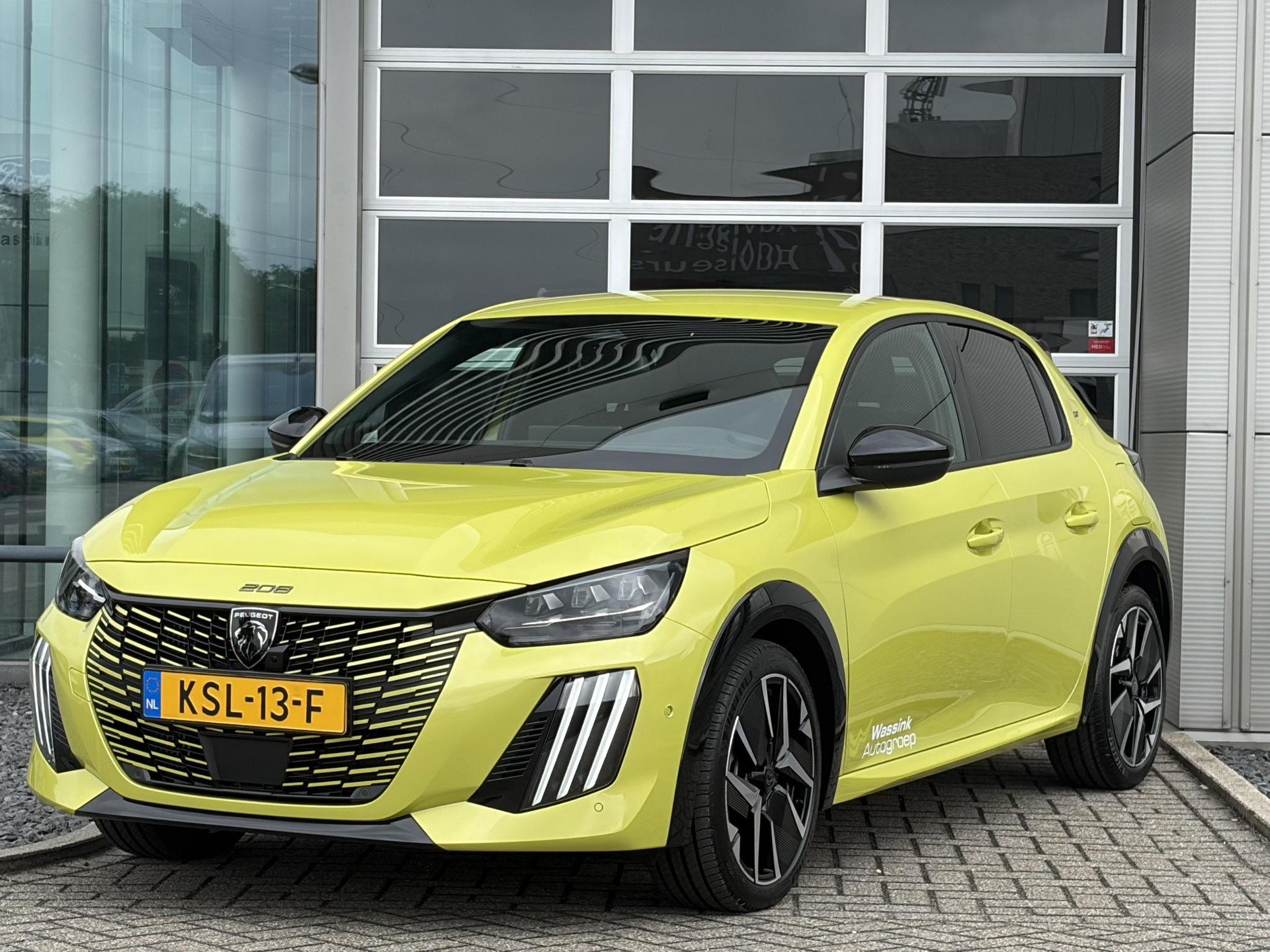 Peugeot 208 1.2 Hybrid 145 e-DCS6 GT