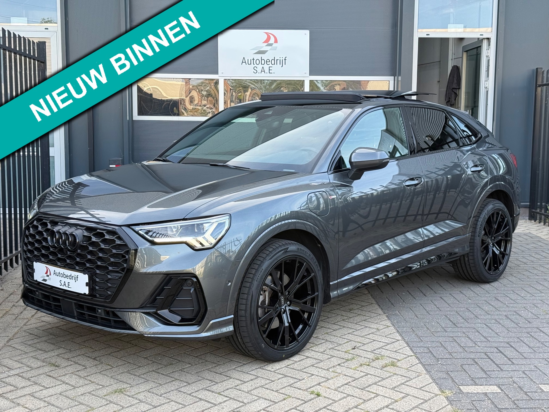 Audi Q3 Sportback 45 TFSI e 3x S-Line PANO LEDER MATRIX CARPLAY SFEER !!