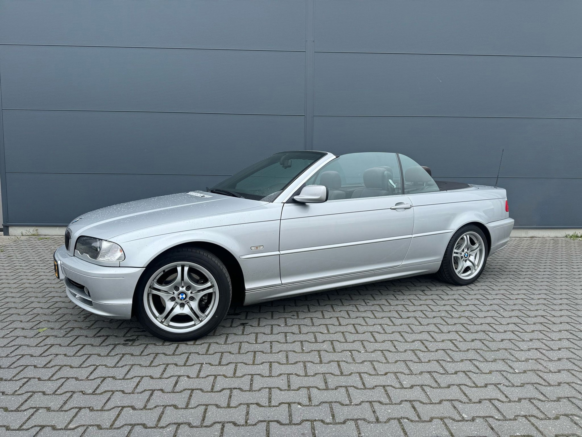 BMW 3-serie Cabrio 320Ci E46 6-CIL AUTOMAAT TREKHAAK GEEN ROEST UNIEK MOOI!