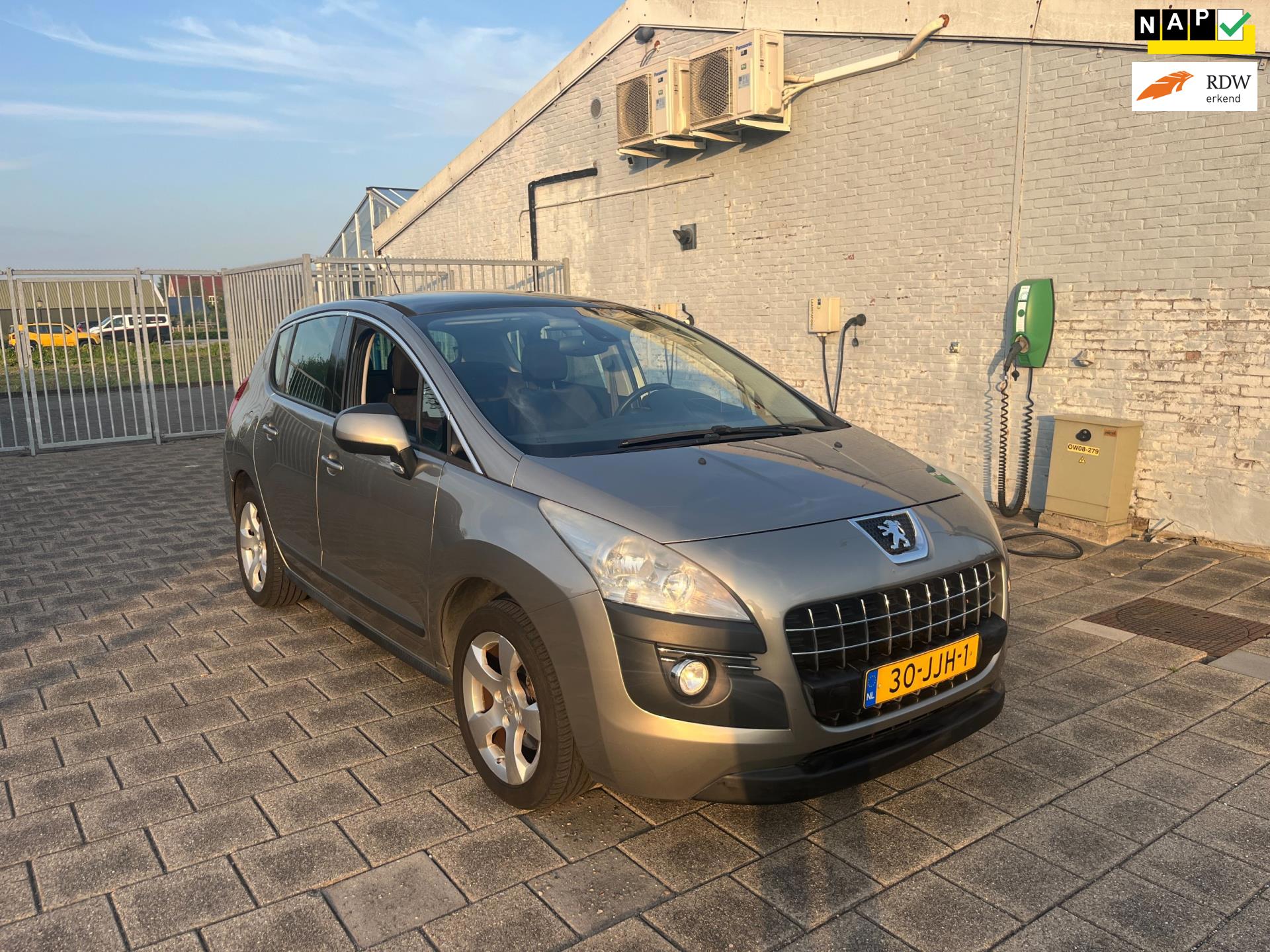 Peugeot 3008 1.6 THP Première / PANO/ HUD
