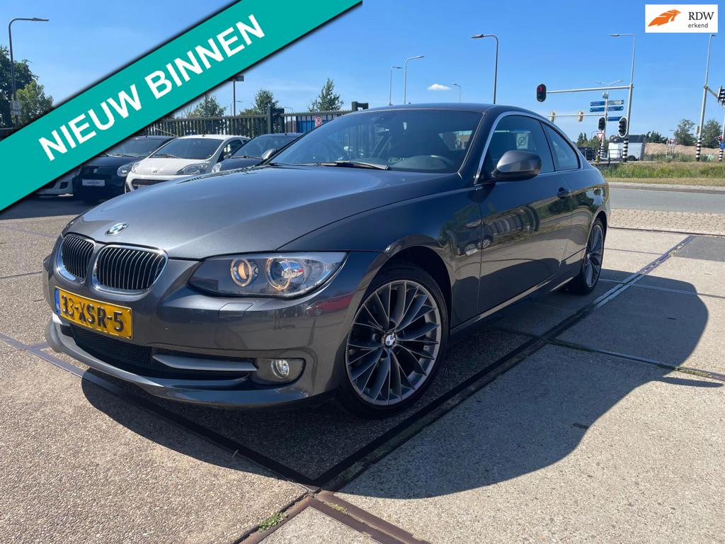 BMW 3-serie Coupé 320i Corporate Lease Mineralgrey Edition