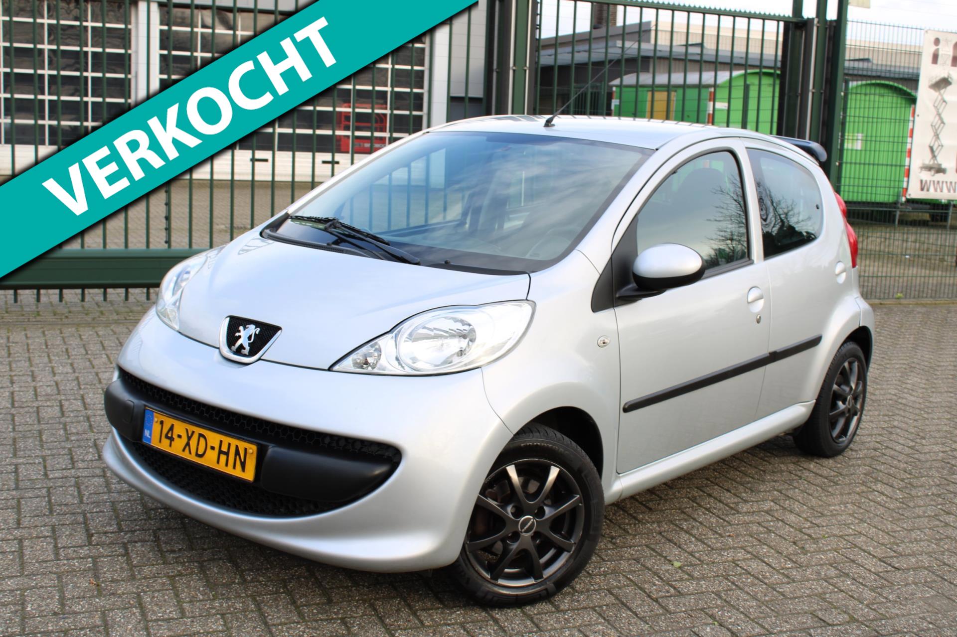 Peugeot 107 1.0-12V XS 5-DEURS l ELEKTR PAK l APK 01-2021