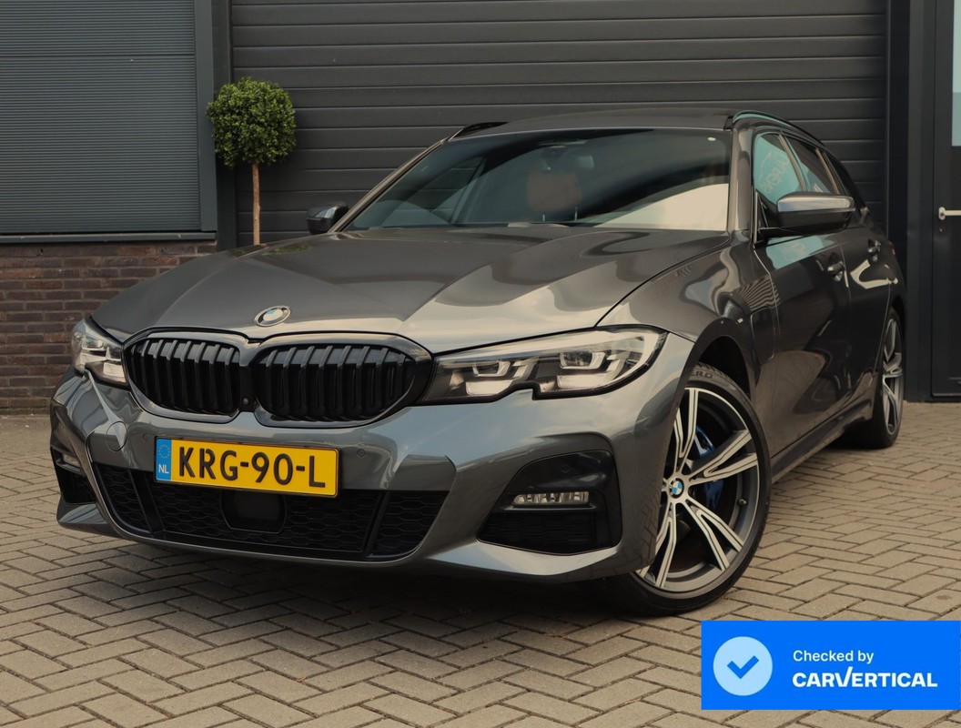 BMW 3 Serie Touring 330e xDrive M Sport High Executive | Pano | Trekhaak | ACC | Leer | 19 Inch