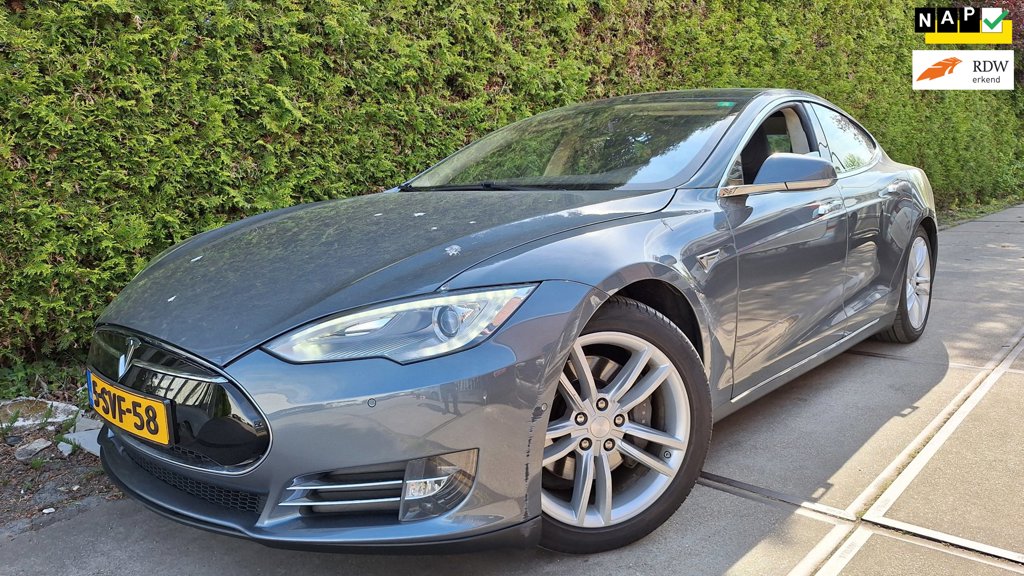 Tesla Model S 85 Signature Performance (Levenslang Free supercharge)