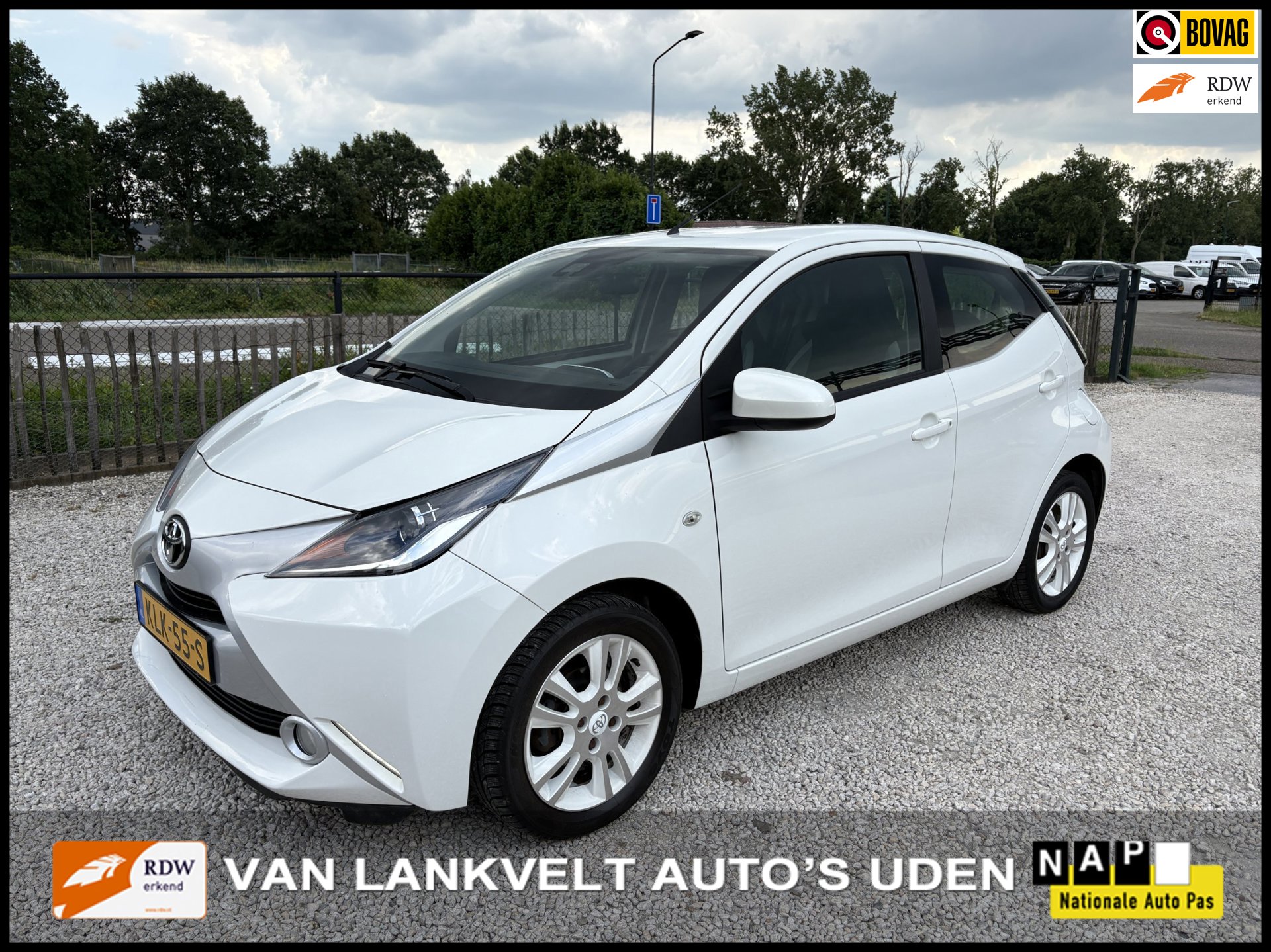 Toyota Aygo 1.0 VVT-i x-play Automaat, LED, Camera