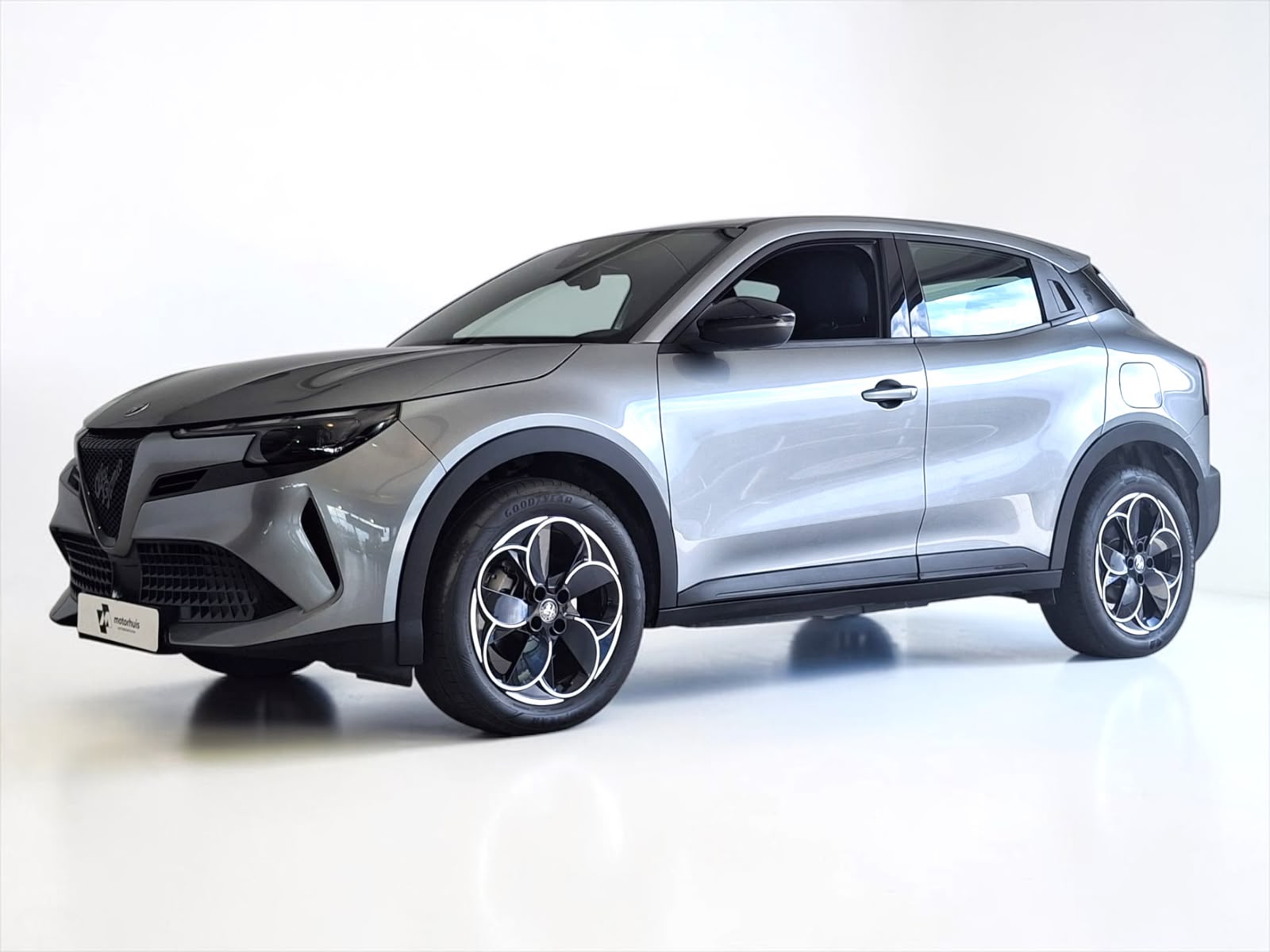 Alfa Romeo Junior Elettrica Speciale 54 kWh