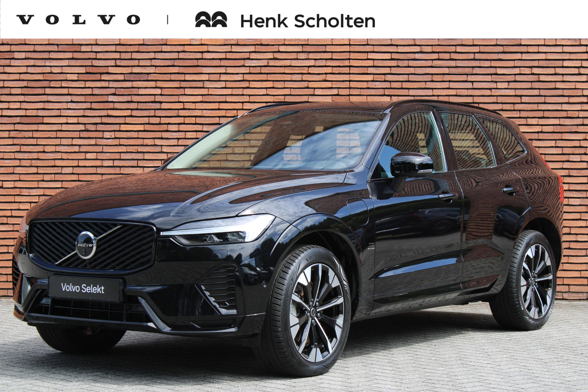 Volvo XC60 T6 Plug-in hybrid AWD Ultra Dark |