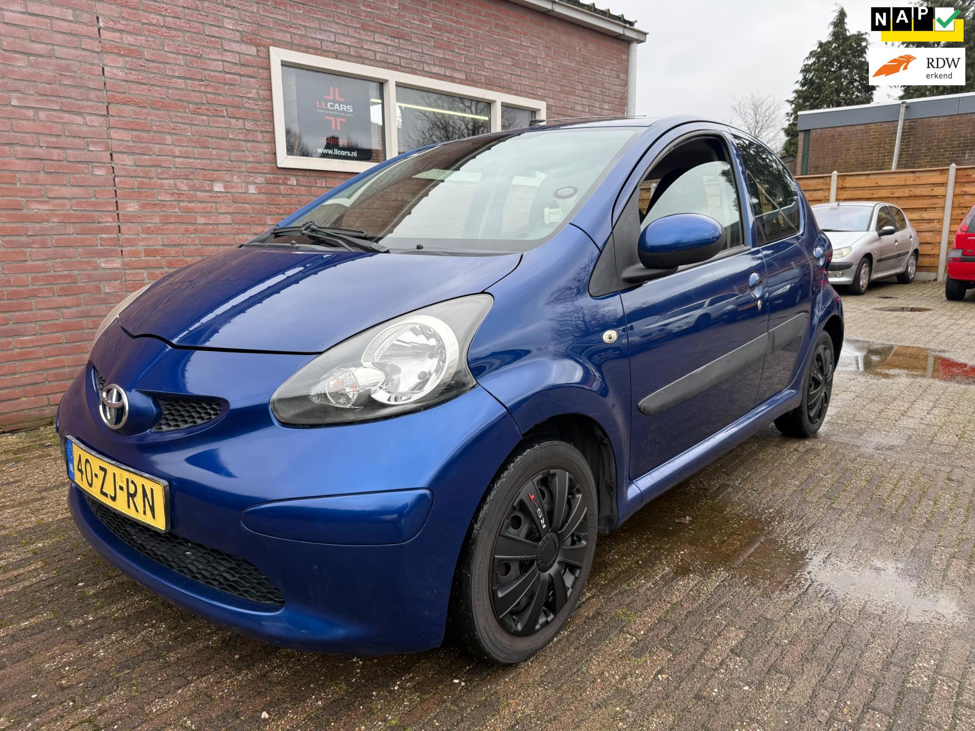 Toyota Aygo 1.0-12V + APK 3-3-2027 cd aux 5 drs elektrisch pakket