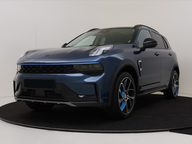 Lynk & Co 01 Rijklaar | Panoramadak | 360° camera