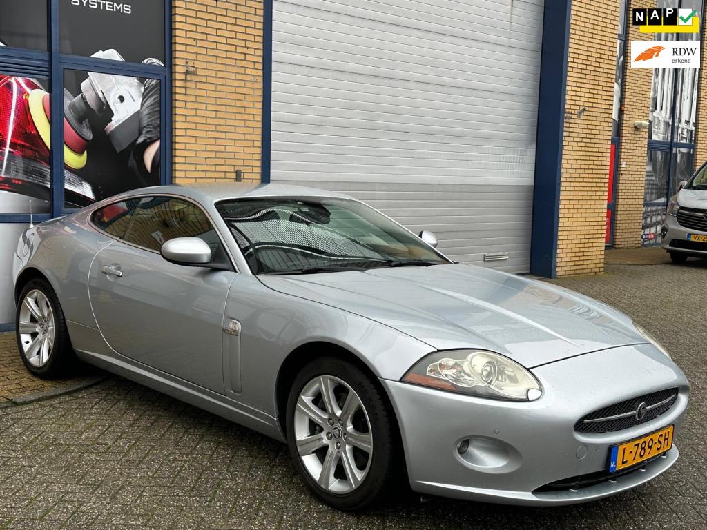 Jaguar XK 4.2 V8 Coupé, apk, V8, automaat, lichtmetaal, navigatie, pdc, inruil mogelijk.