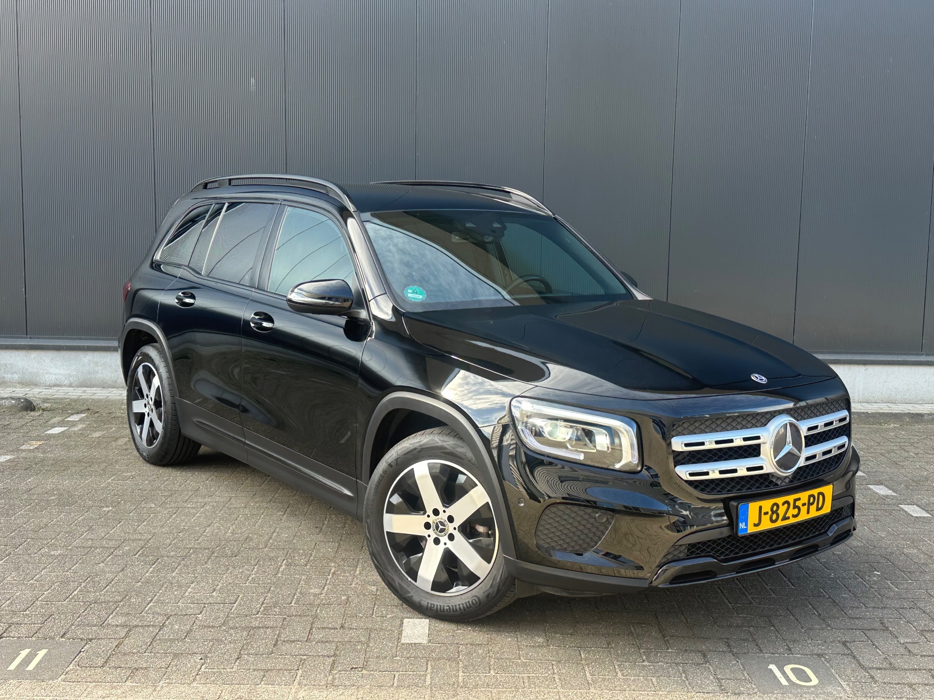 Mercedes-Benz GLB 200 / NL-auto / Dealer onderh. / N.A.P.!!