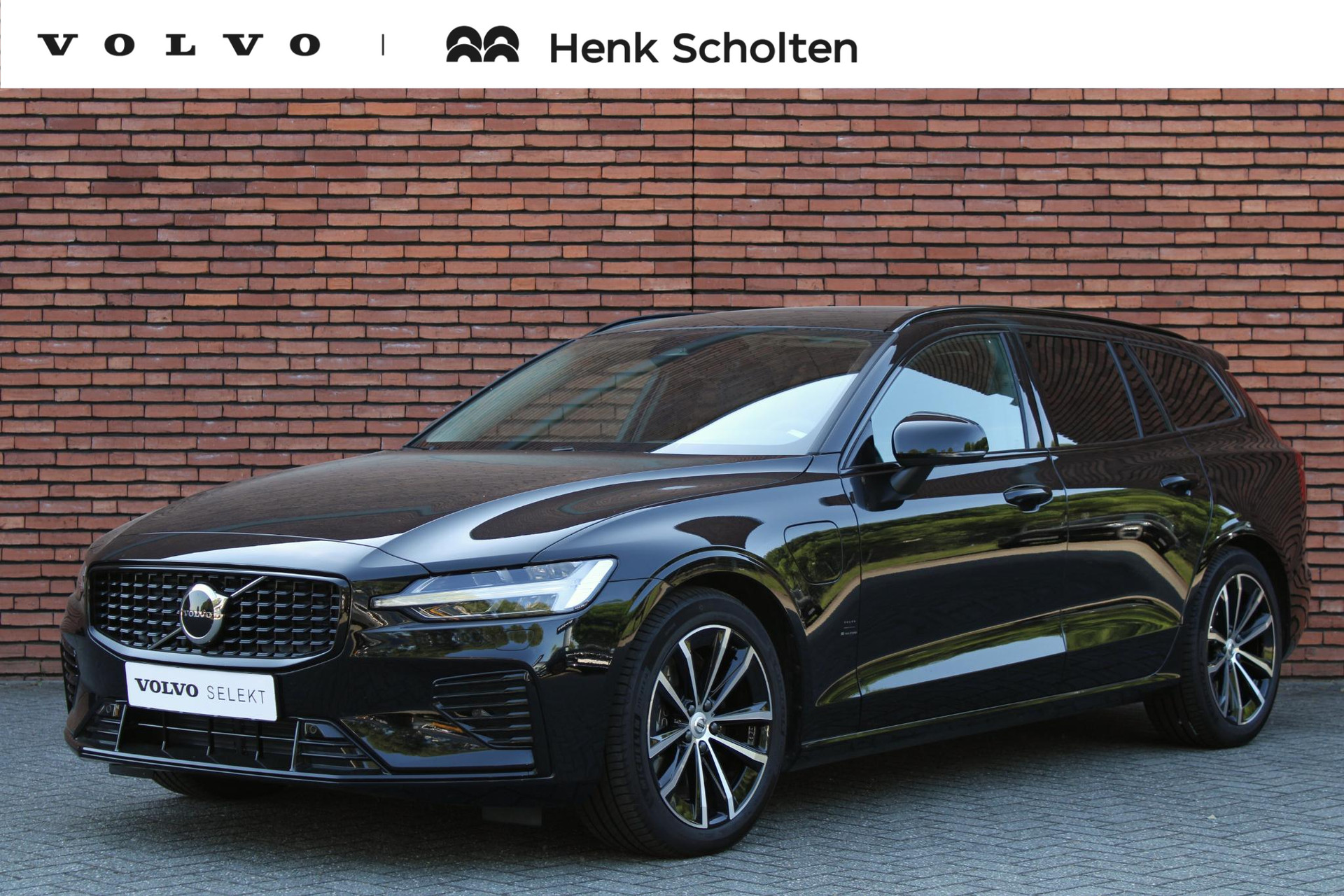 Volvo V60 2.0 T8 Plug-in hybrid AWD Plus Dark |
