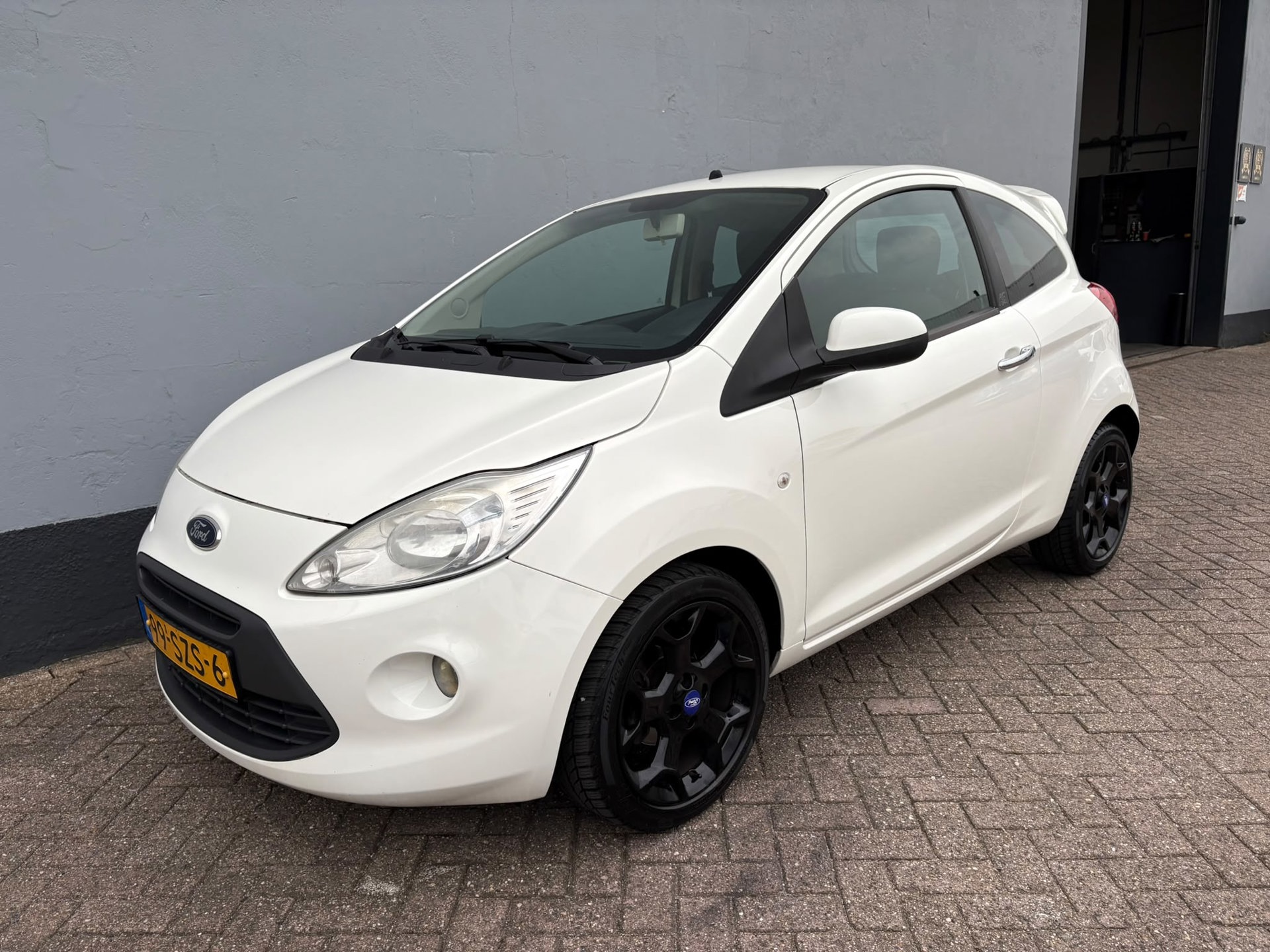 Ford Ka 1.2 Titanium X - Airco - Licht Metalen Velgen