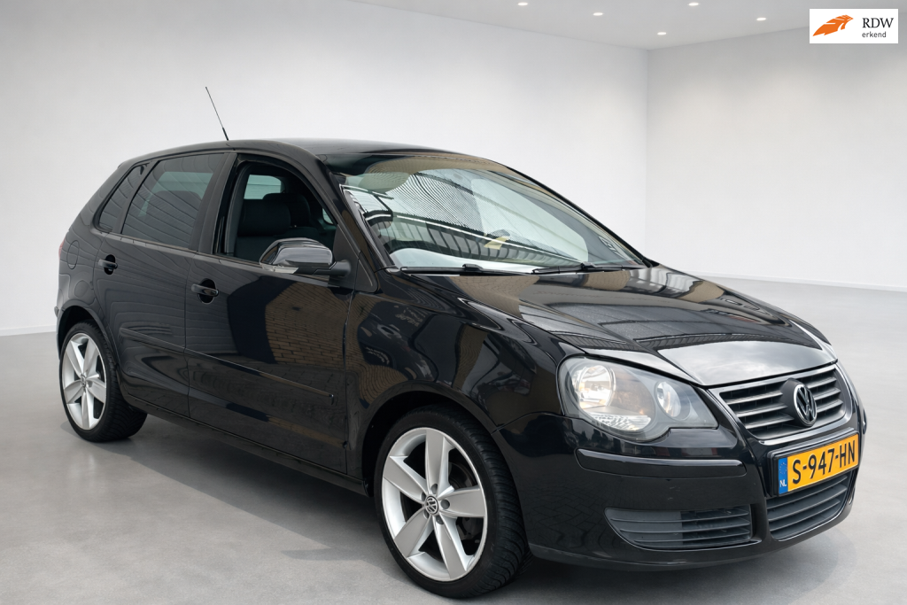 Volkswagen Polo 1.2-12V Trendline, lichtmetaal, airco, stuurwielbed., elek. ramen/spiegels, onderhoudsboekje, 5 deurs, apk, inruil