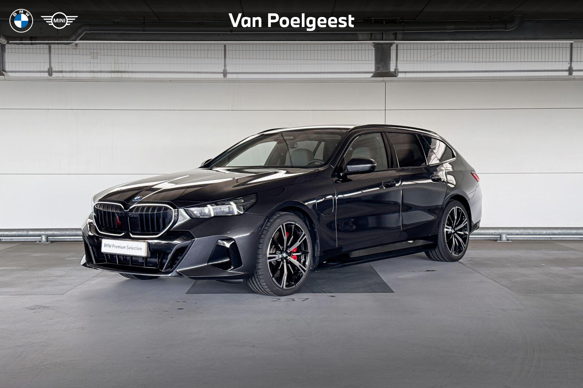 BMW 5 Serie Touring 550e xDrive