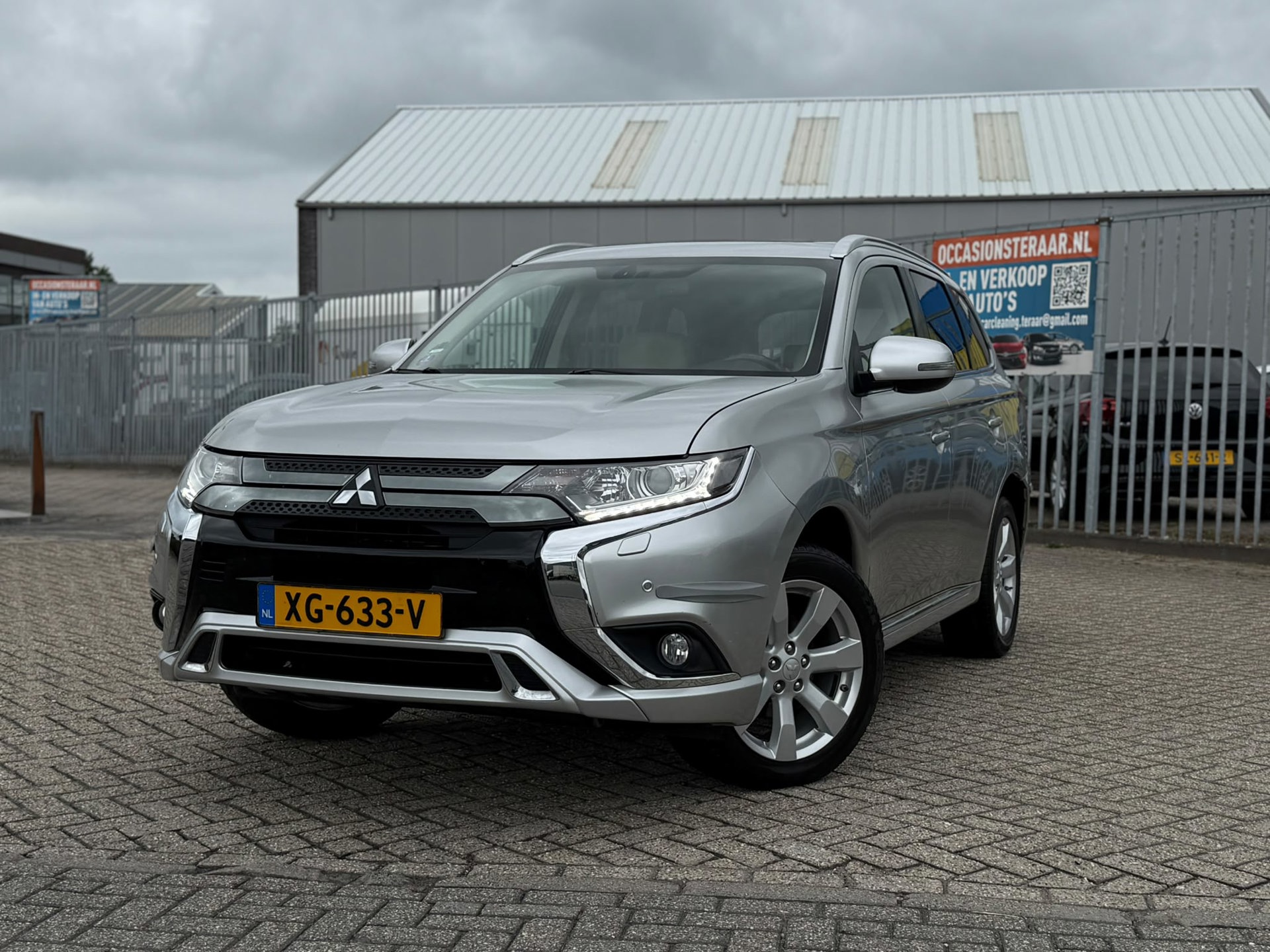 Mitsubishi Outlander 2.4 PHEV Pure#Dak#Carplay#TwinMotor 4WD