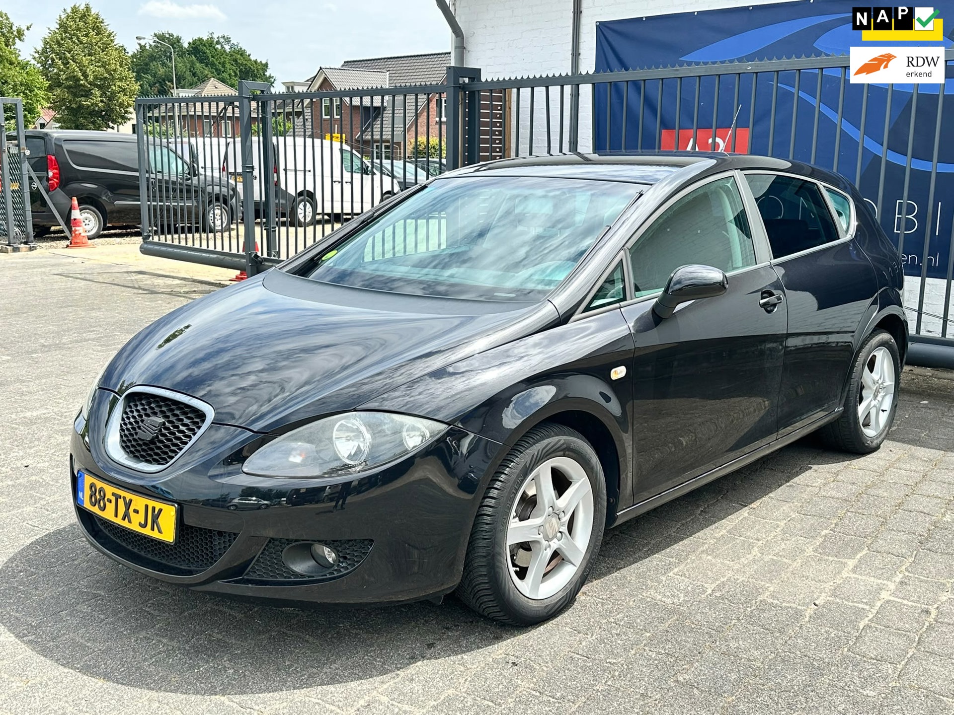 Seat Leon 1.6 Sportstyle / AIRCO / AUX / CRUISE CONTROL / TREKHAAK / NAP!!
