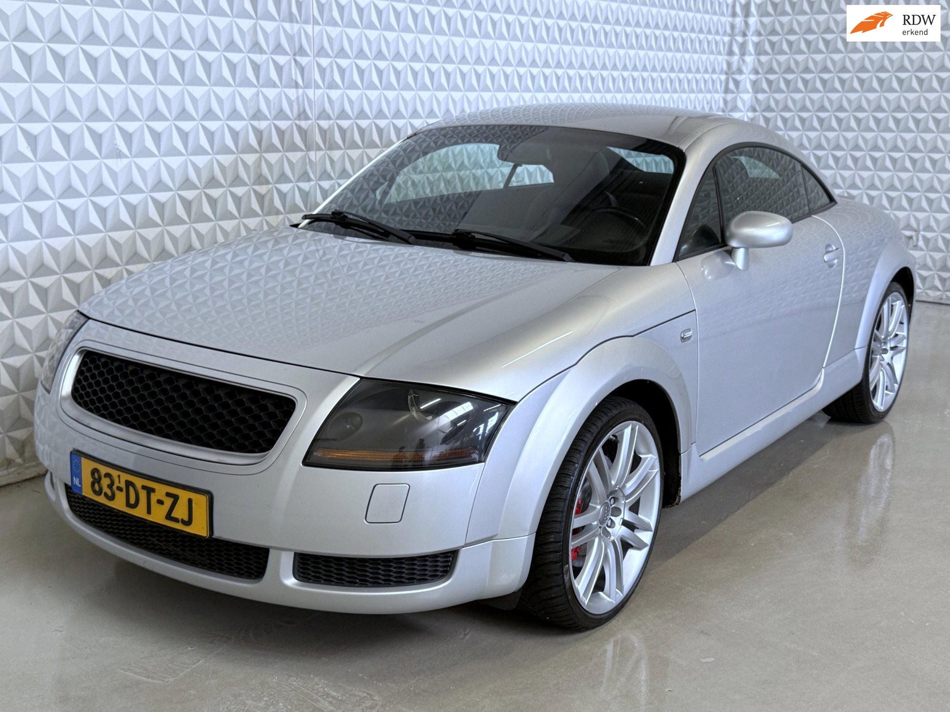 Audi TT 1.8 5V Turbo Airco/Leder/STOER/19"LMV (2000)