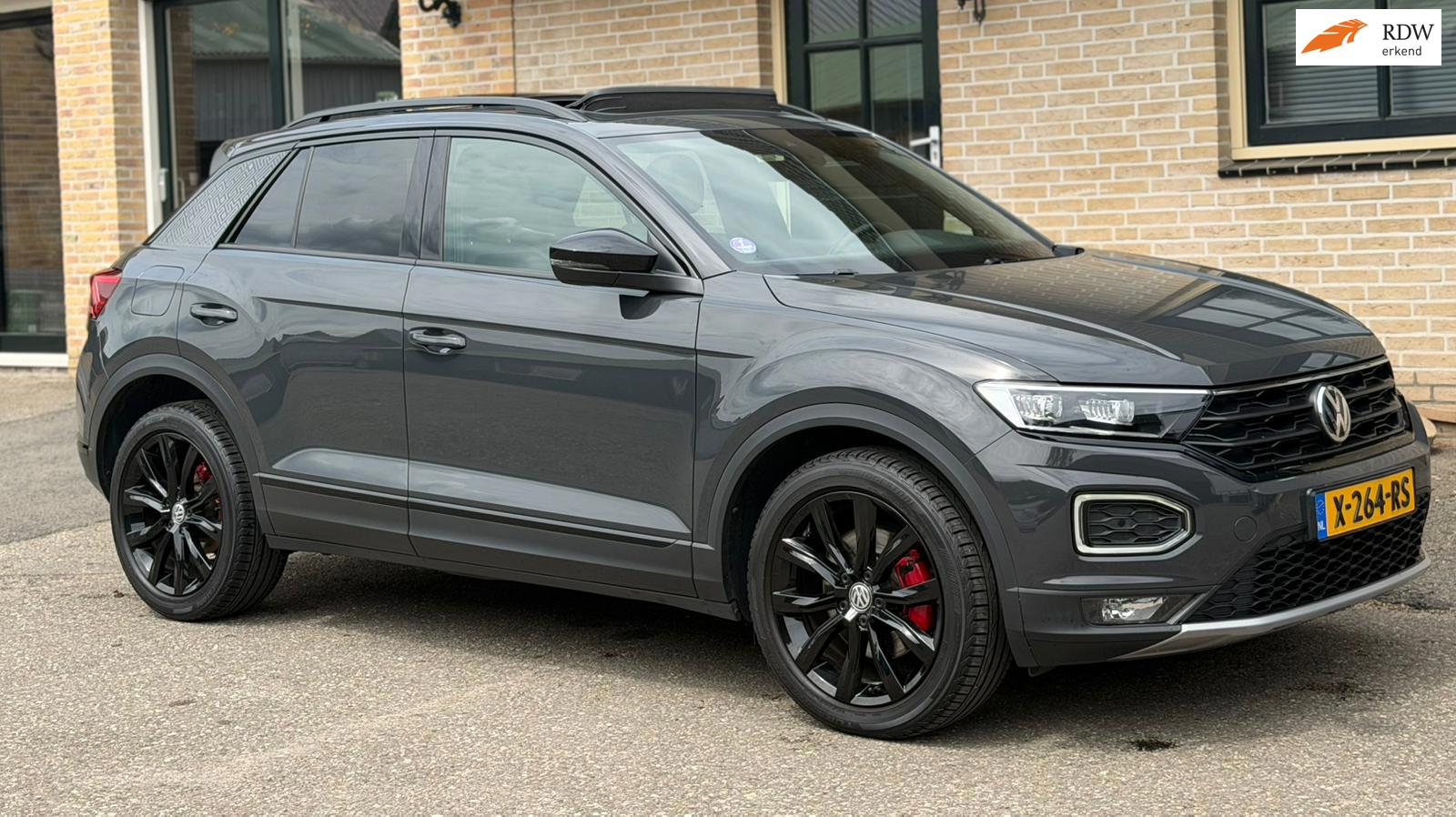 Volkswagen T-Roc 1.5 TSI DSG Sport R|PANO |CARPLAY|BEATS