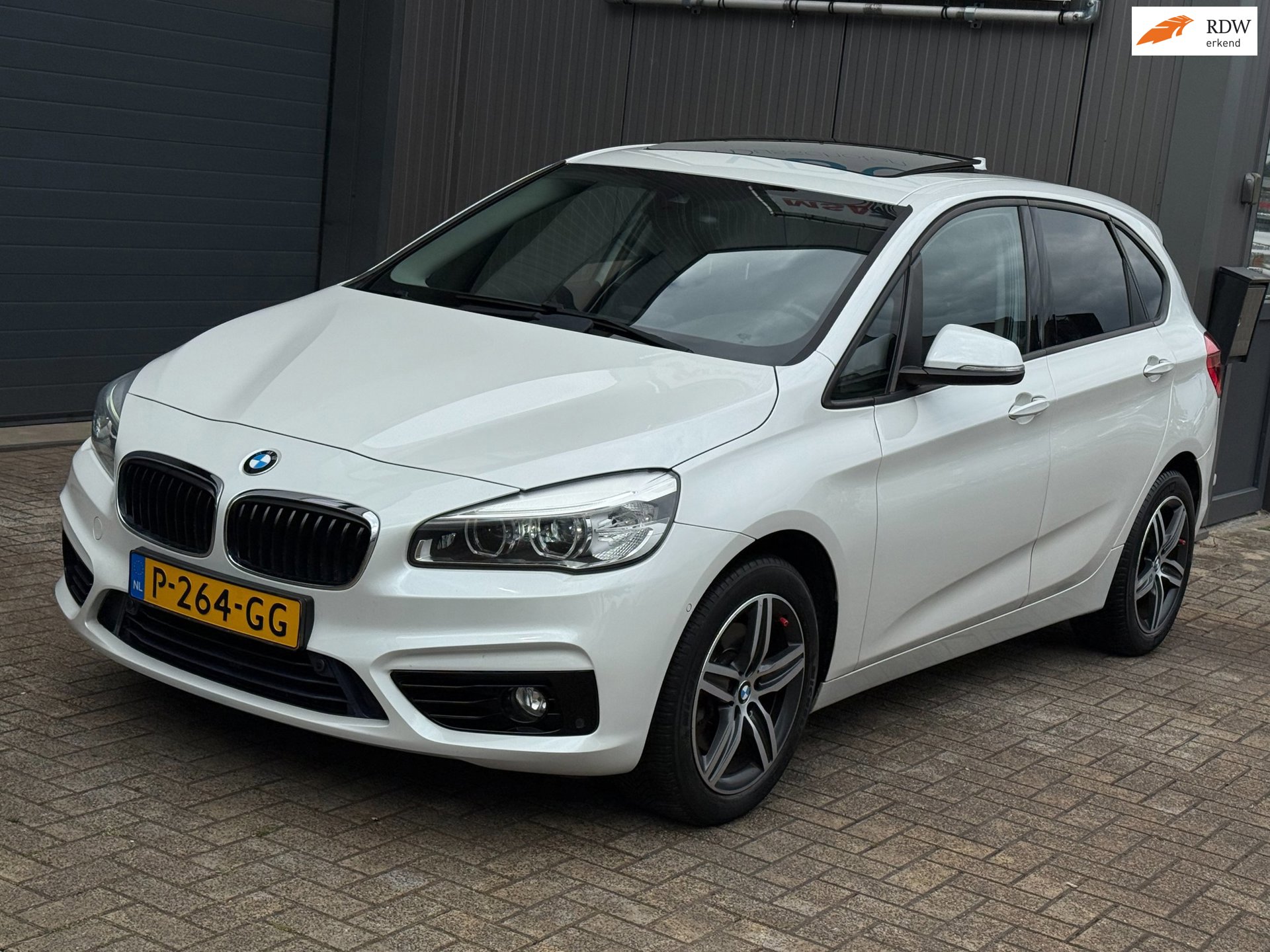 BMW 2-serie Active Tourer 218i M Sport | Automaat | Panoramadak