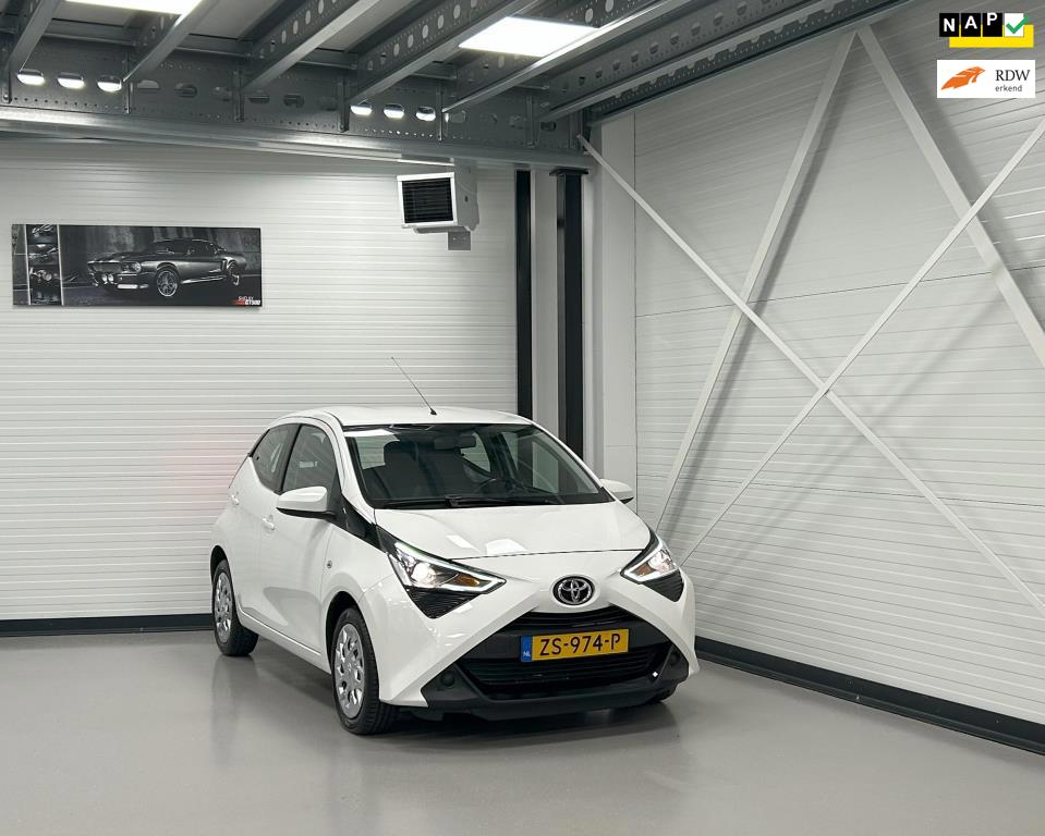 Toyota Aygo 1.0 VVT-i X-PLAY LIMITED CarPlay/Android/Camera/ LED/MultiMedia/Touchscreen/ El.ramen/El.spiegels