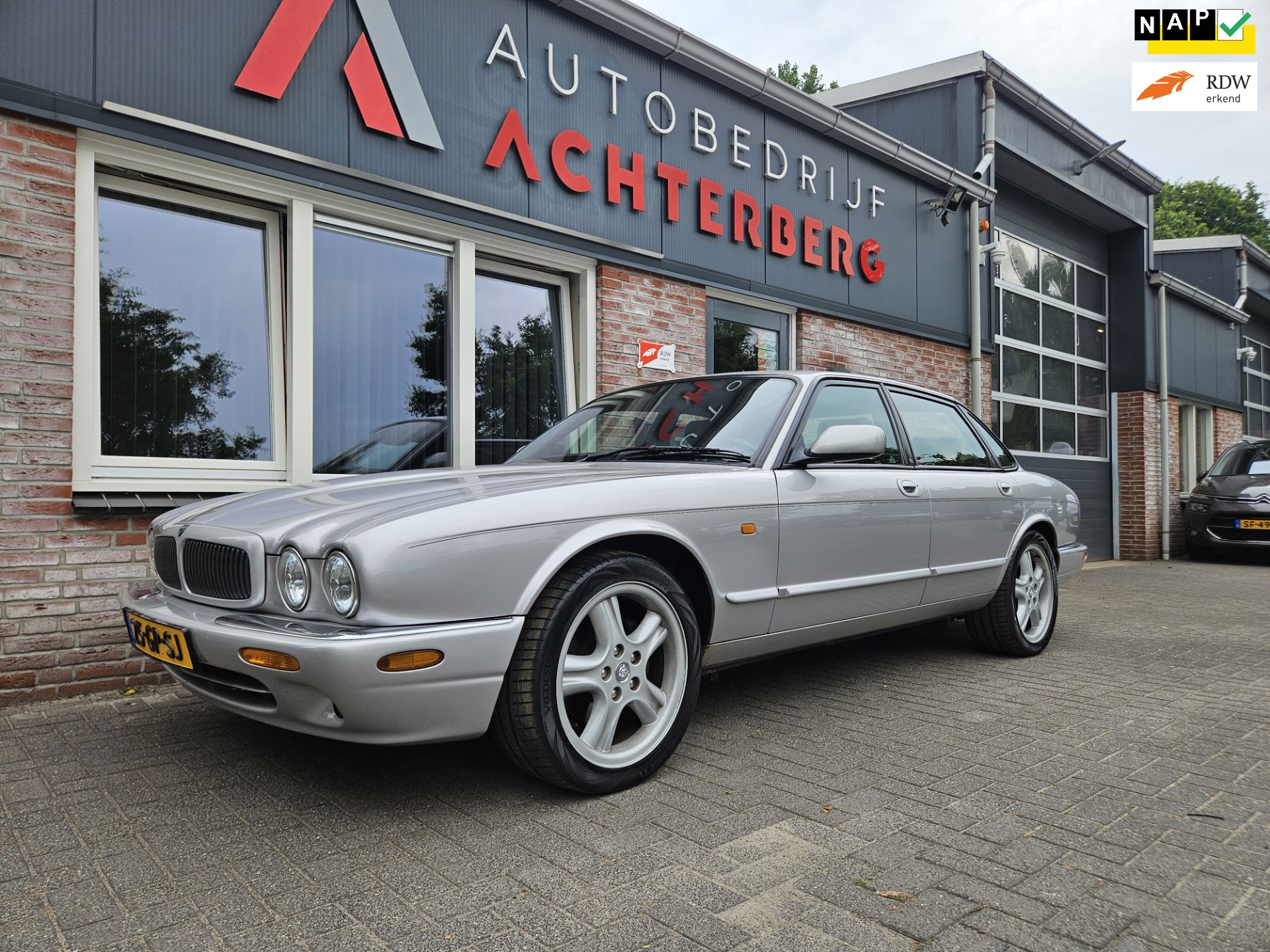 Jaguar XJ 3.2 V8 Executive Nette Auto! Airco/Clima! Leer! NAP! Automaat! Youngtimer!