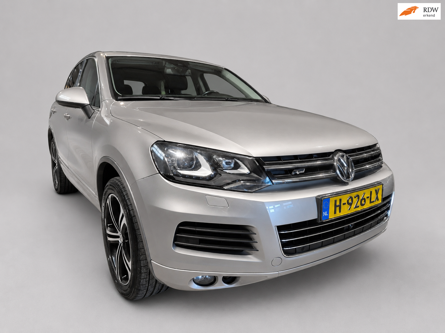 Volkswagen Touareg 3.0 TSI Hybrid High Edition - Panoramadak - Leder - Stoelverw en Koeling - Elektr klep - Elektr trekhaak
