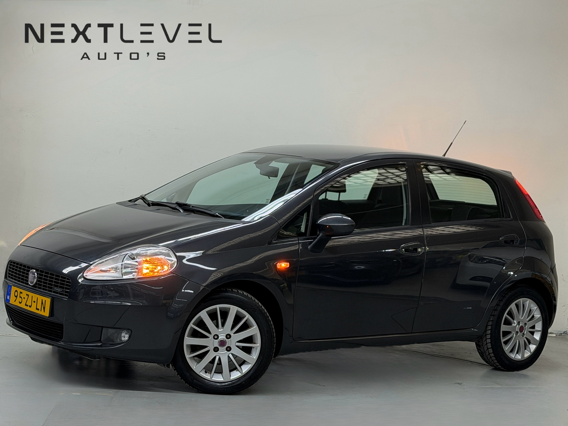 Fiat Grande Punto 1.4-16V Emotion 6Bak Cruise N.DIST RIEM 1 JAAR APK