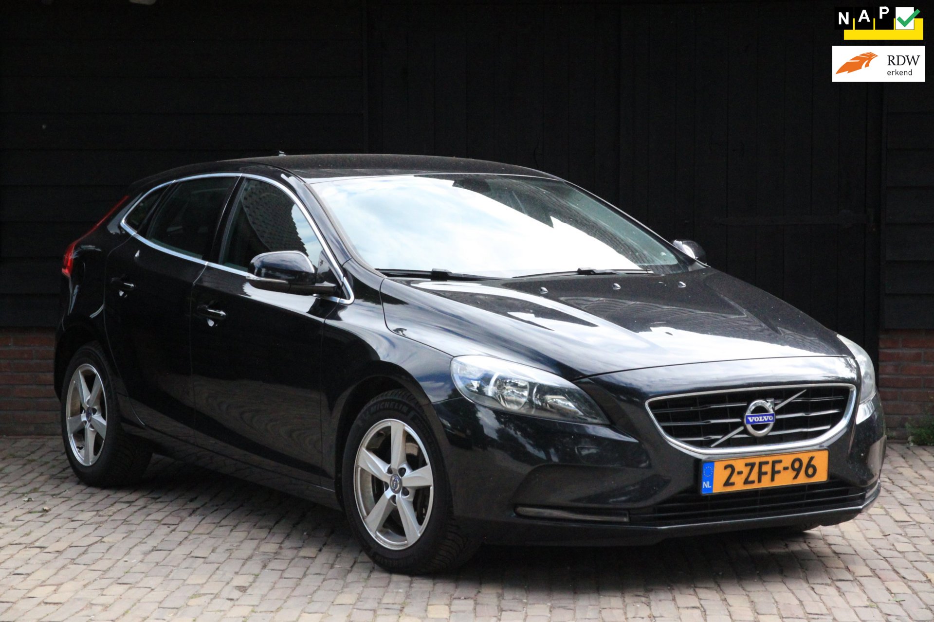 Volvo V40 2.0 D4 Summum Business Leer/Navigatie/Parkeersensor/Stoelverwarming