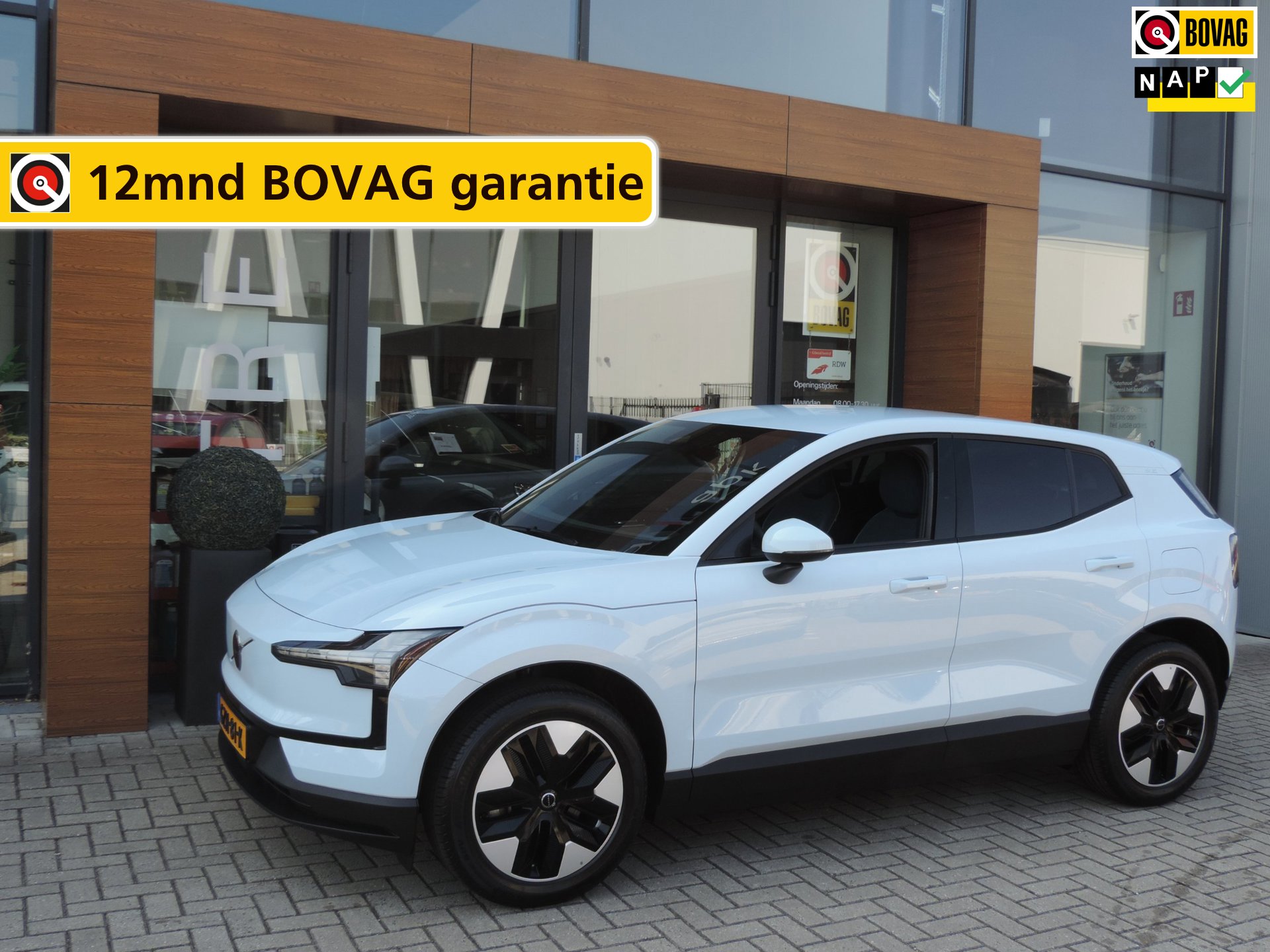 Volvo EX30 Single Motor Extended Range Core 69 kWh 19.000km | NLauto | 1e Eig | SOH 98.65% | LED kopl | Dodehoek | Adapt.cruise