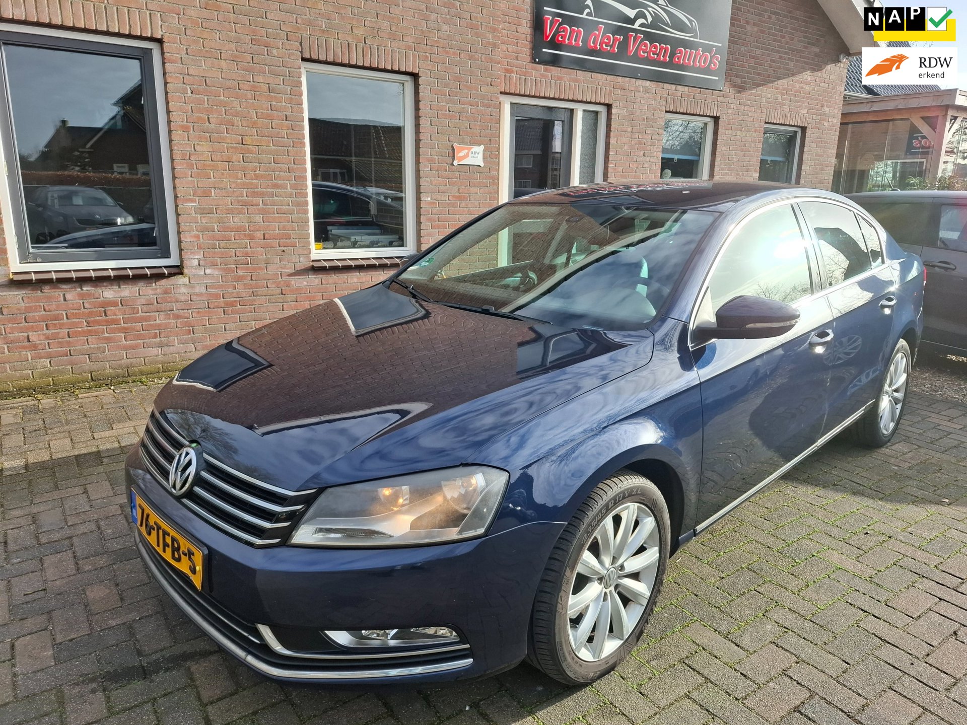 Volkswagen Passat 1.4 TSI Highline BlueMotion. Nwe APK. Trekhaak, stoelverw, automaat, leder, navi, cruise, Prijs rijklaar!