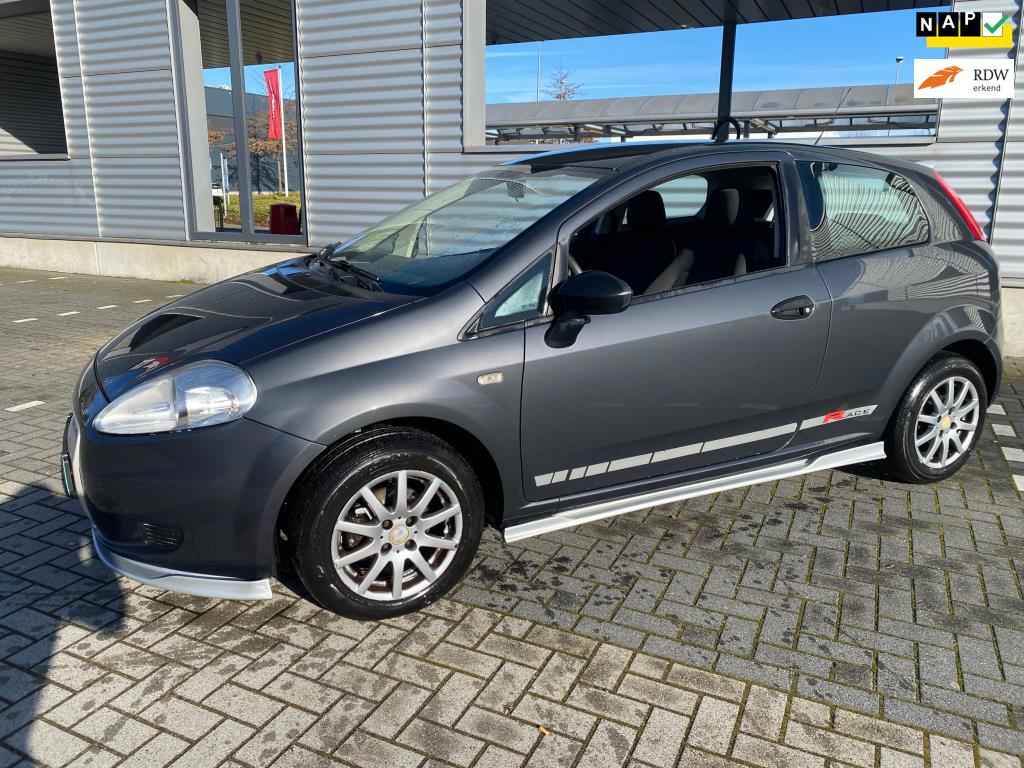 Fiat Grande Punto 1.2 Sportsound RACE speciale uitvoering af fabriek !!! org nederlandse auto , nwe distributie & afl beurt