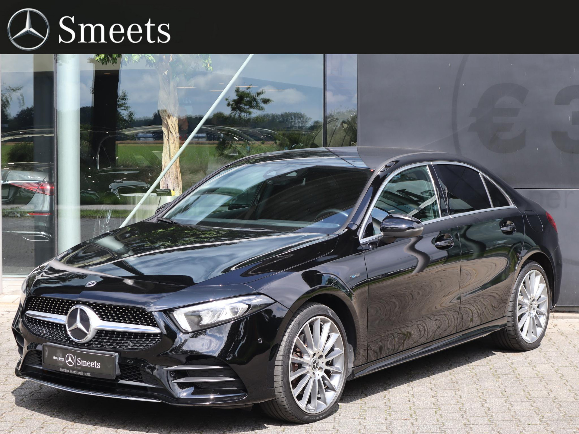 Mercedes-Benz A-Klasse 250 e AMG Line