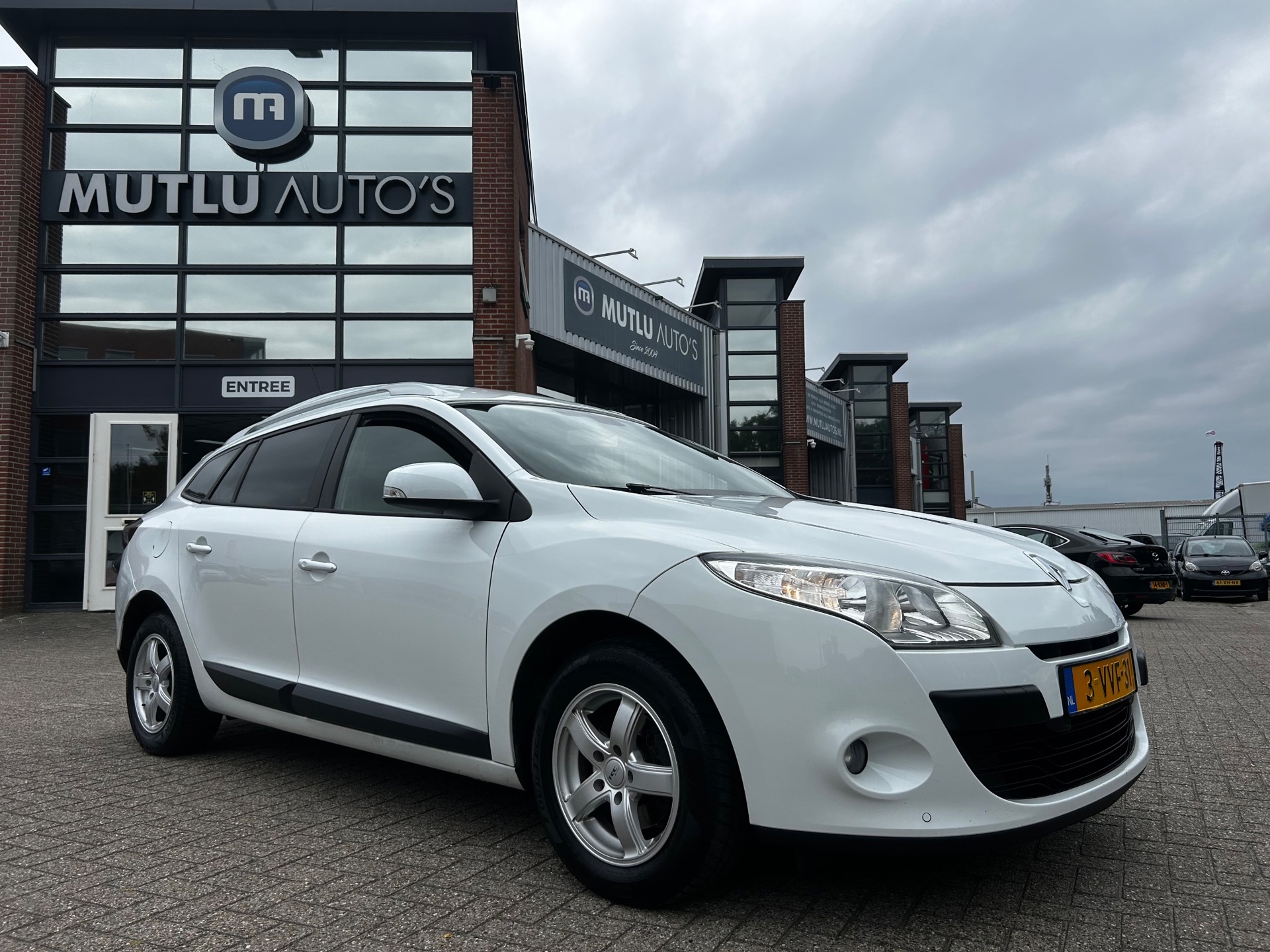 Renault Mégane 1.5 dCi Expression GRIJS KENTEKEN NAVI PDC NAP