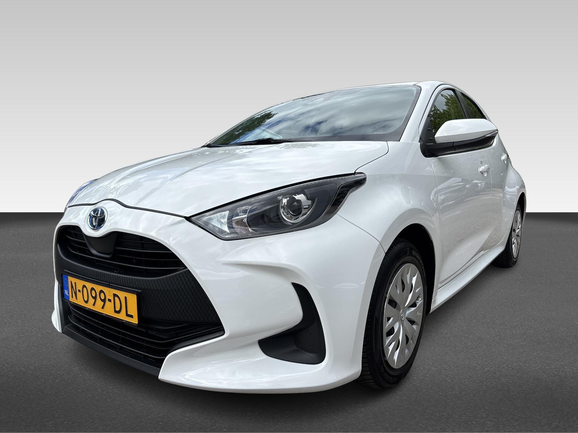 Toyota Yaris 1.5 Hybrid Active Automaat | Navigatie | Achteruitrijcamera | CarPlay |
