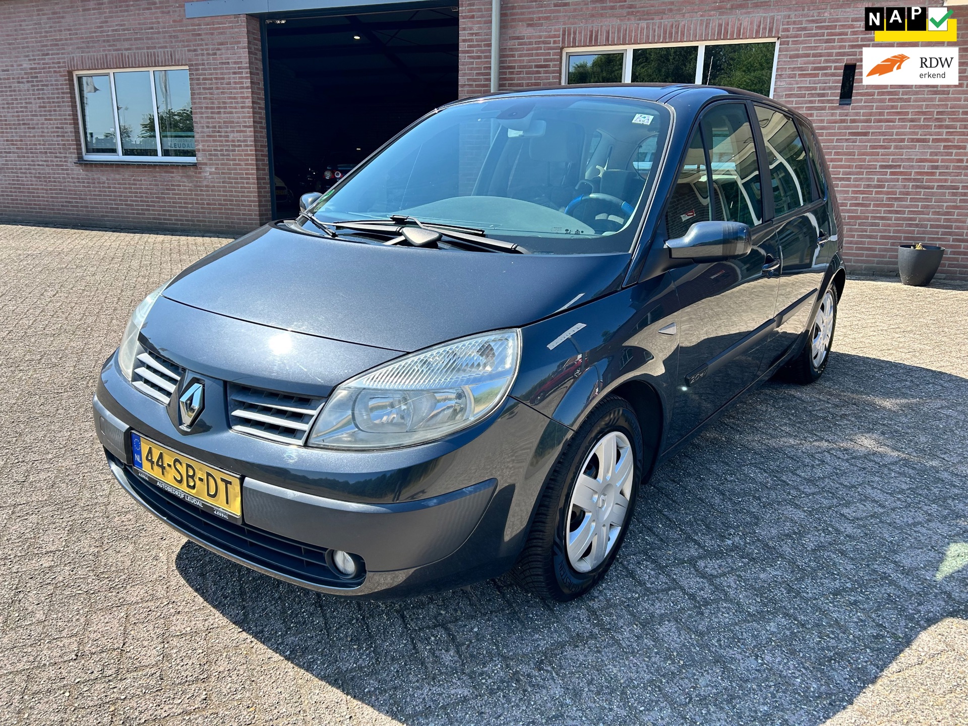 Renault Scénic 2.0-16V Dynamique Comfort // APK 24-2-2027