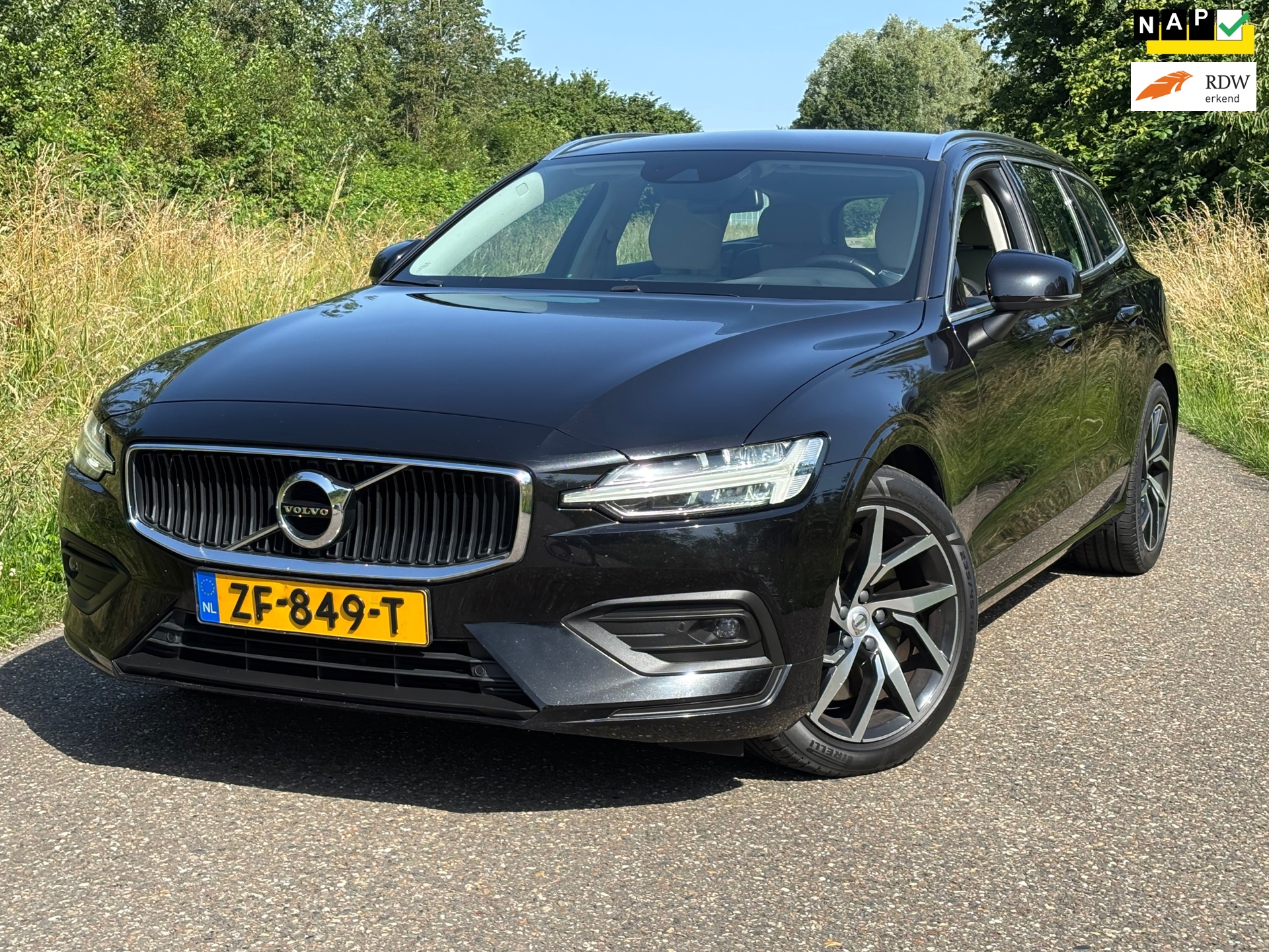 Volvo V60 2.0 T5 Momentum/Camera/Trekhaak/Pdc