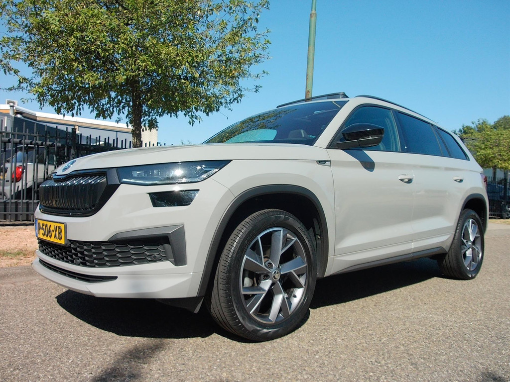 Škoda Kodiaq 1.5 TSI Greentech ACT 150pk DSG-7 Sportline Comfort-pack Business Pano-dak