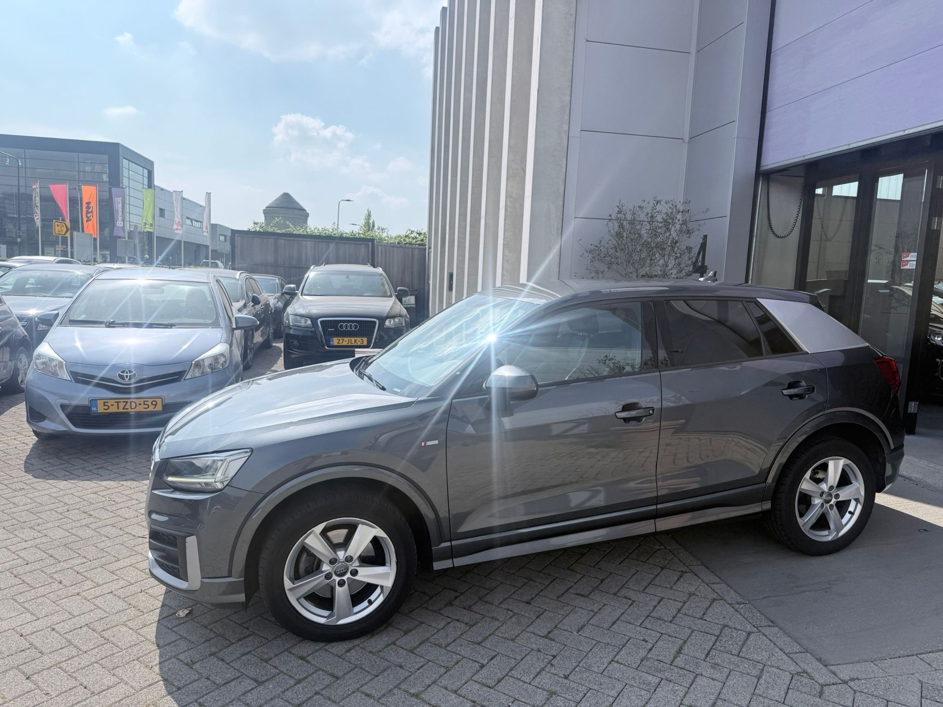 Audi Q2 1.0 TFSI S-Line Automaat! NETTE AUTO! NAP! INRUIL MOGELIJK!