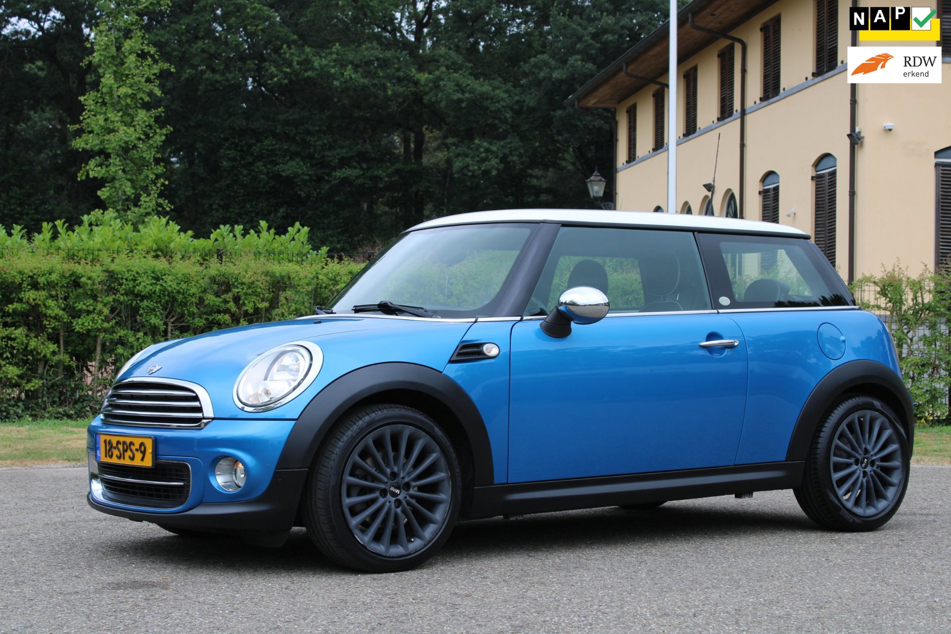 Mini 3-Deurs 1.6 Cooper 10 Years II, VOL onderhoudsboekje!
