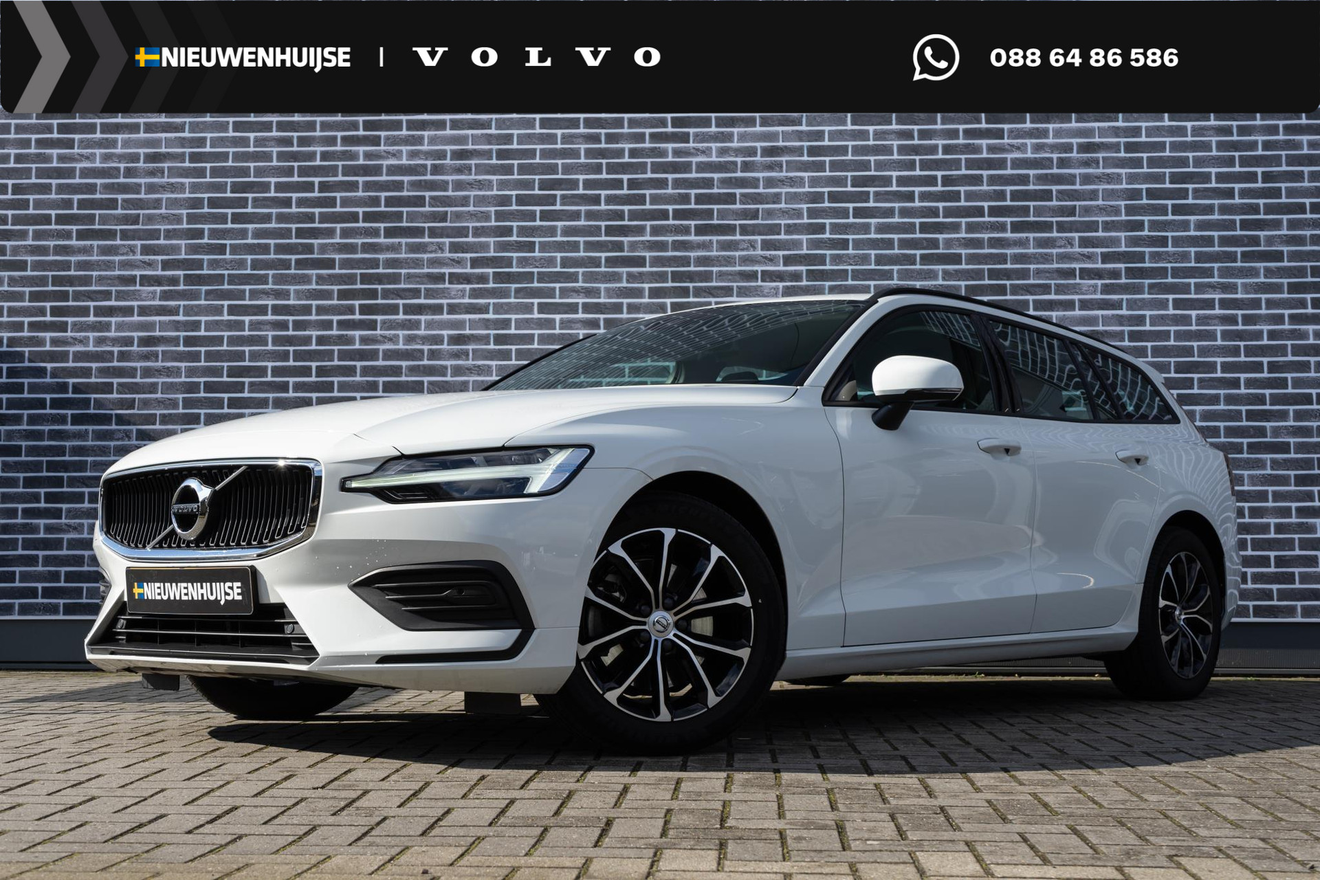 Volvo V60 2.0 B3 Momentum Advantage