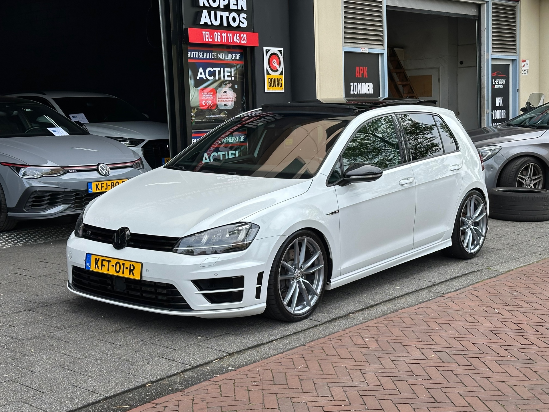 Volkswagen Golf 2.0 TSI R Aut Leer Navi Camera Pano