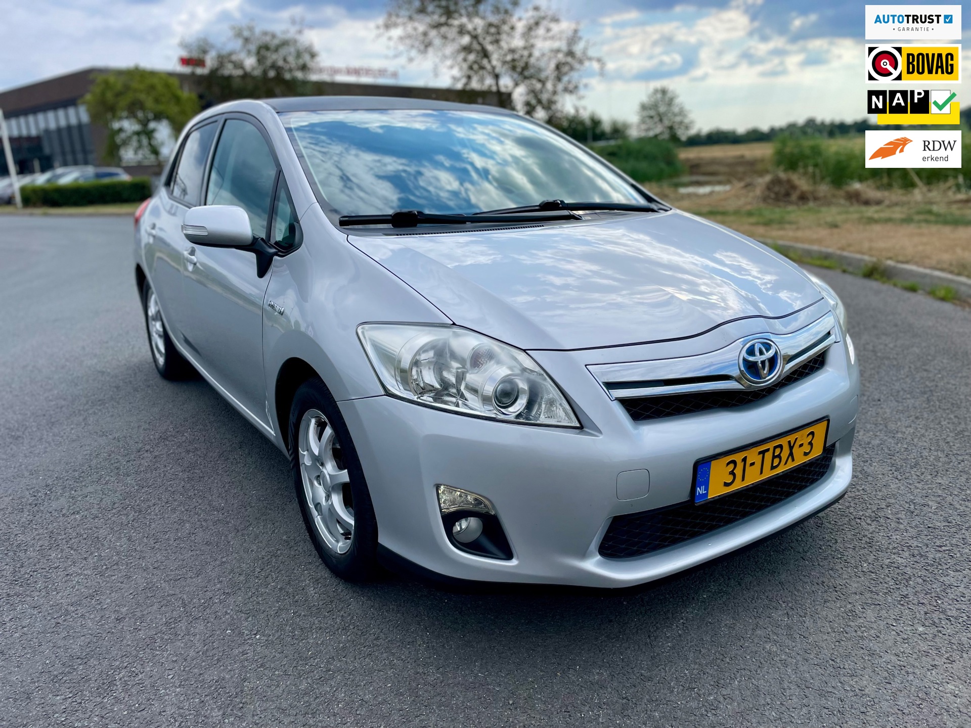 Toyota Auris 1.8 Full Hybrid Aspiration, Aut, Trekhaak, Navi, Pdc, Cruise/Climate control, Lmv, Geen import, Nap, Goed oh!
