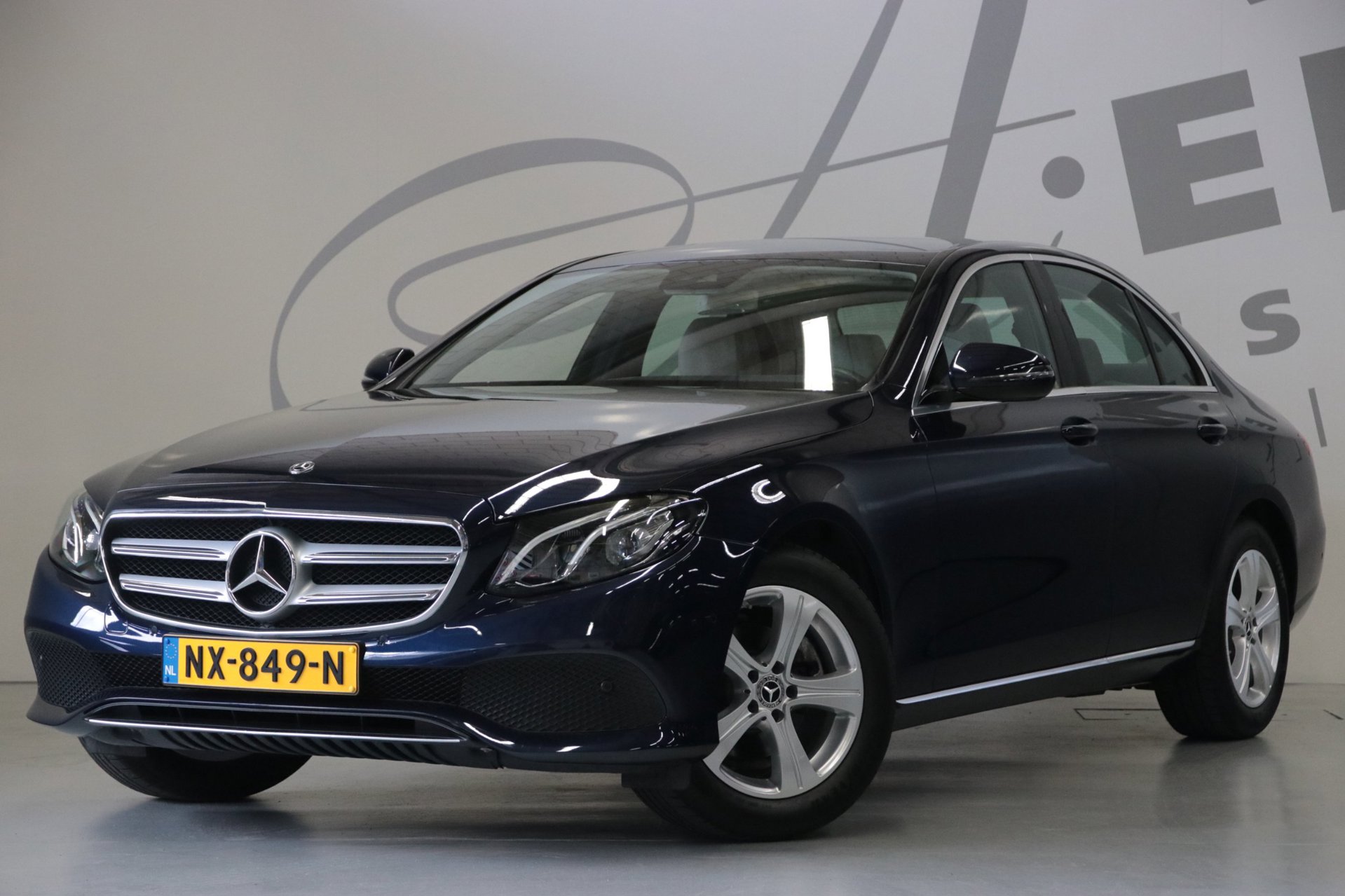 Mercedes-Benz E-klasse 200 Apple carplay/Achteruitrijcamera/AVANTGARDE/NAP/Origineel NL
