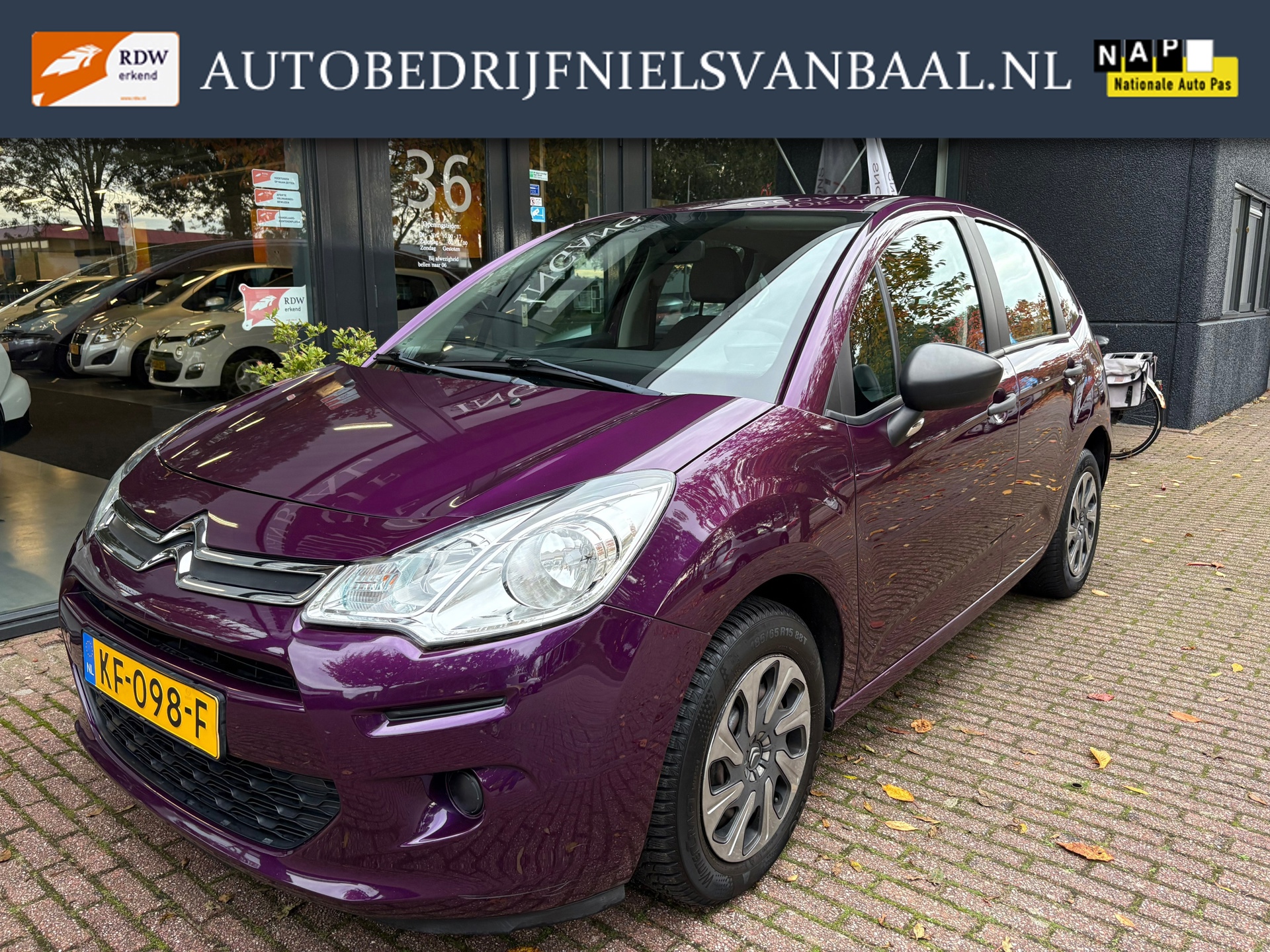 Citroën C3 1.0 PureTech Attraction Airco/121Dkm/Navi/Trekh.